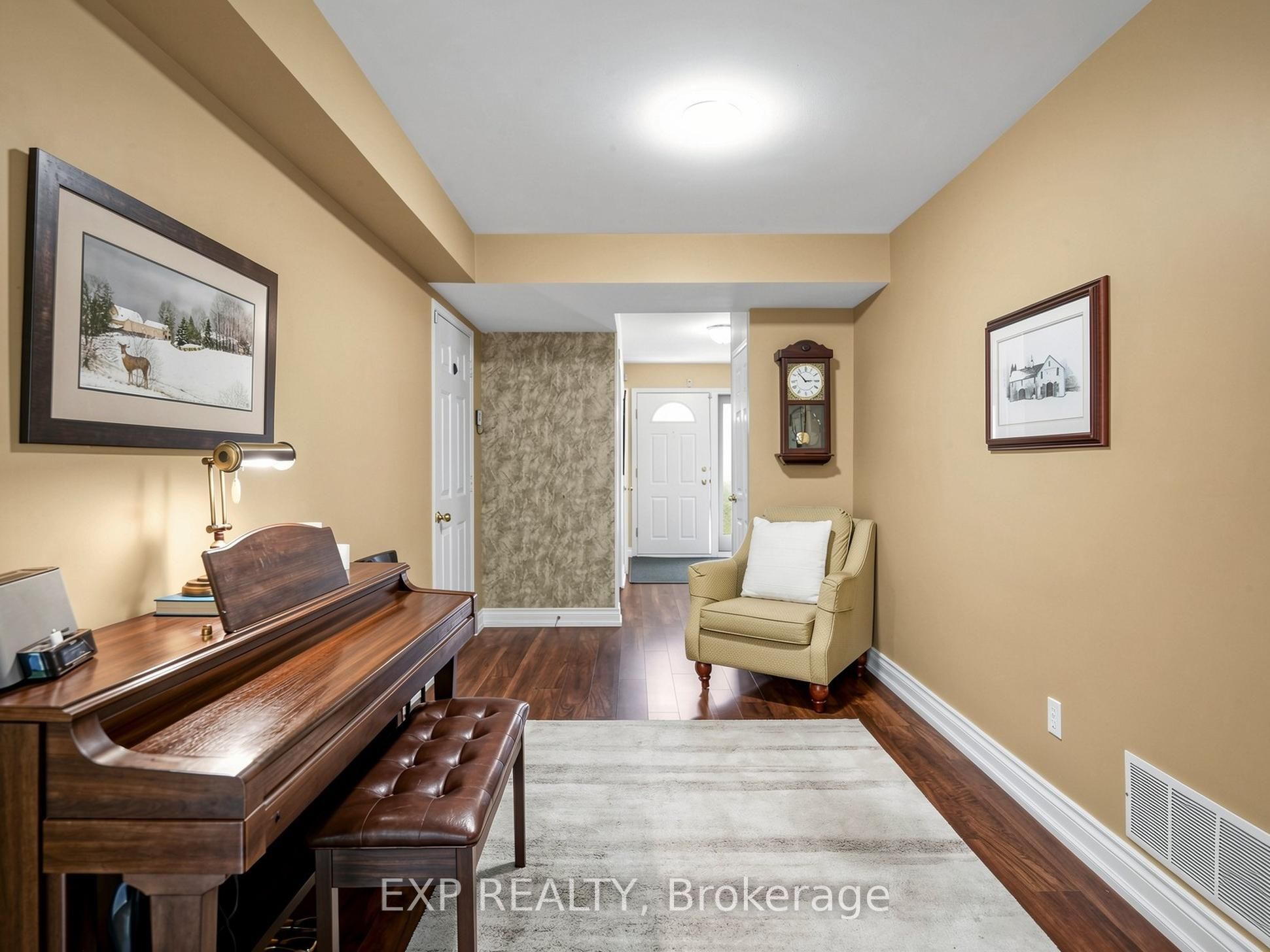 37 Brightbay Crescent Property Photo 5