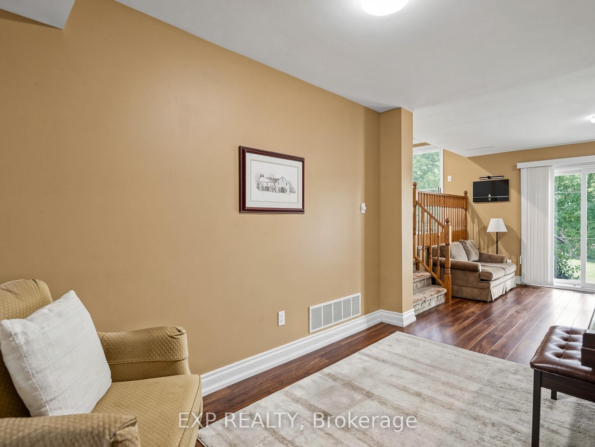 37 Brightbay Crescent Property Photo 7