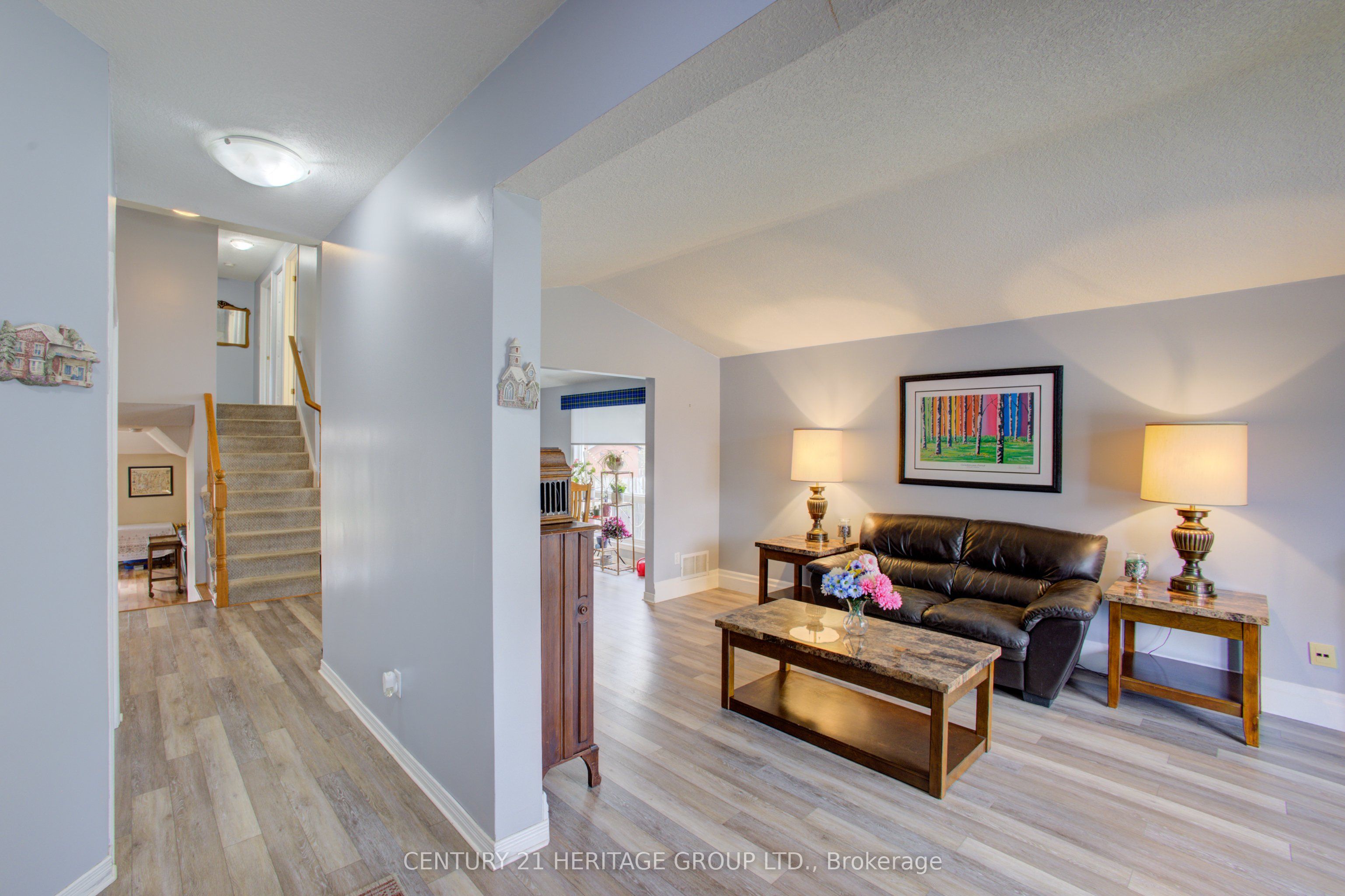 137 Queen Street Property Photo 6