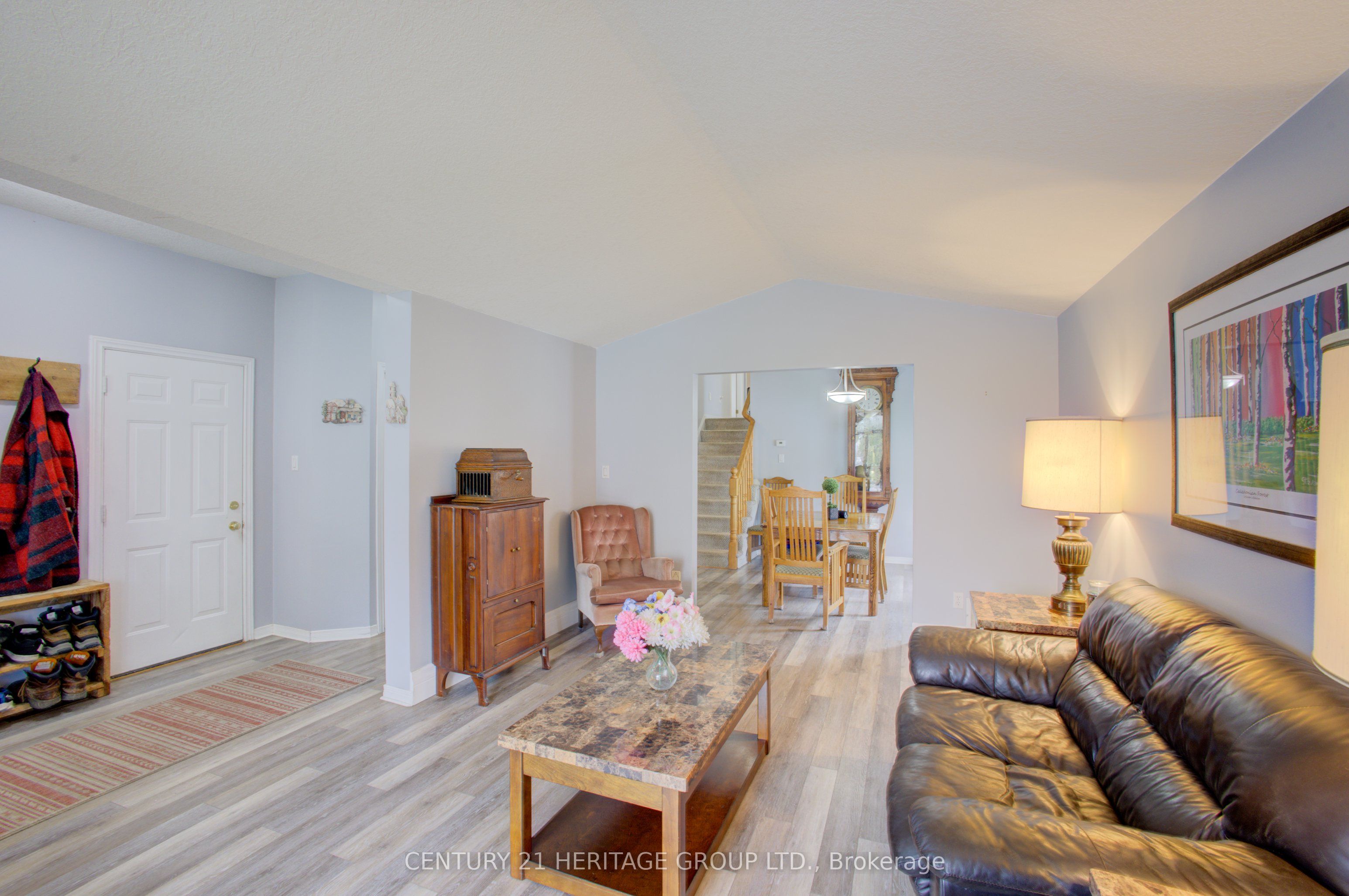 137 Queen Street Property Photo 8