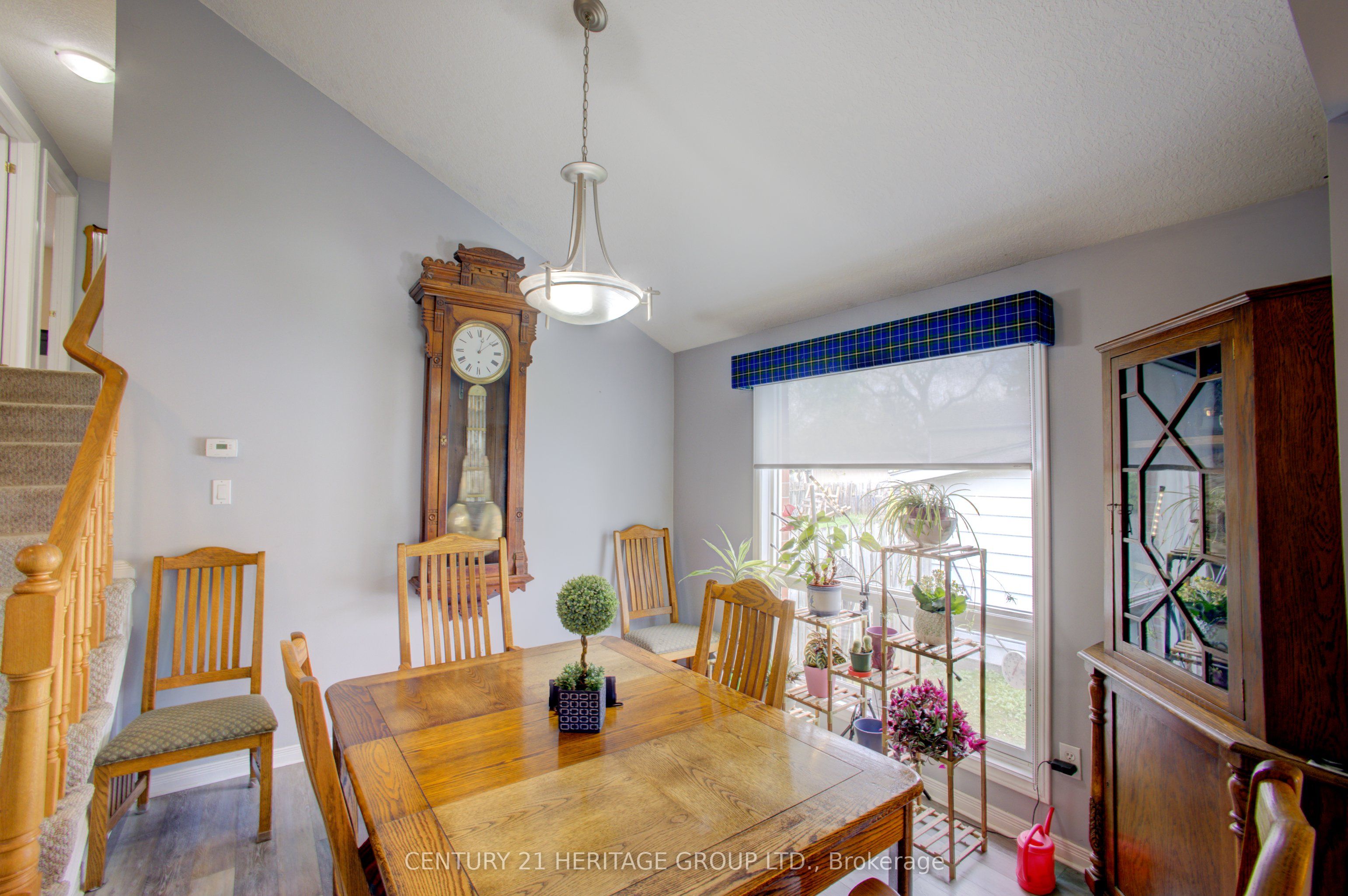137 Queen Street Property Photo 11