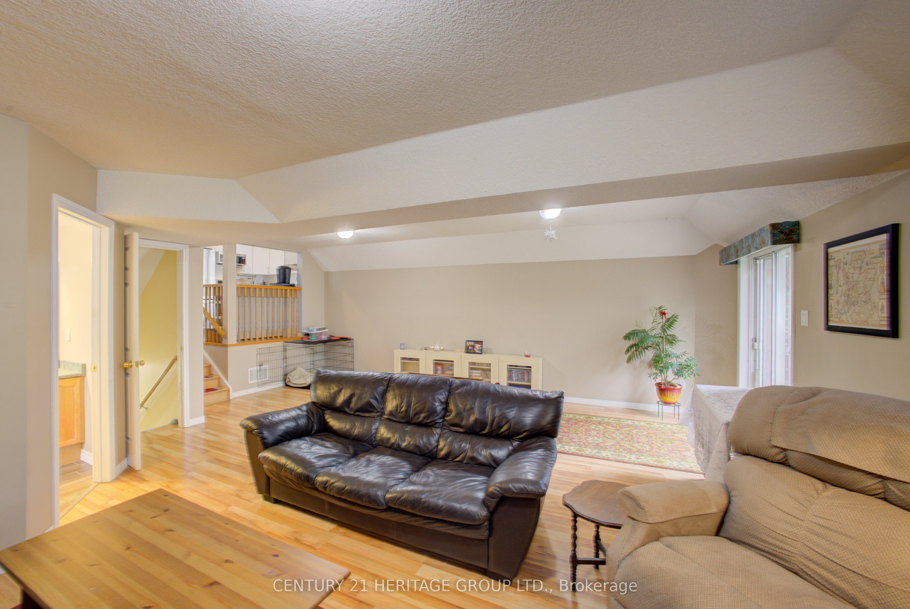 137 Queen Street Property Photo 28