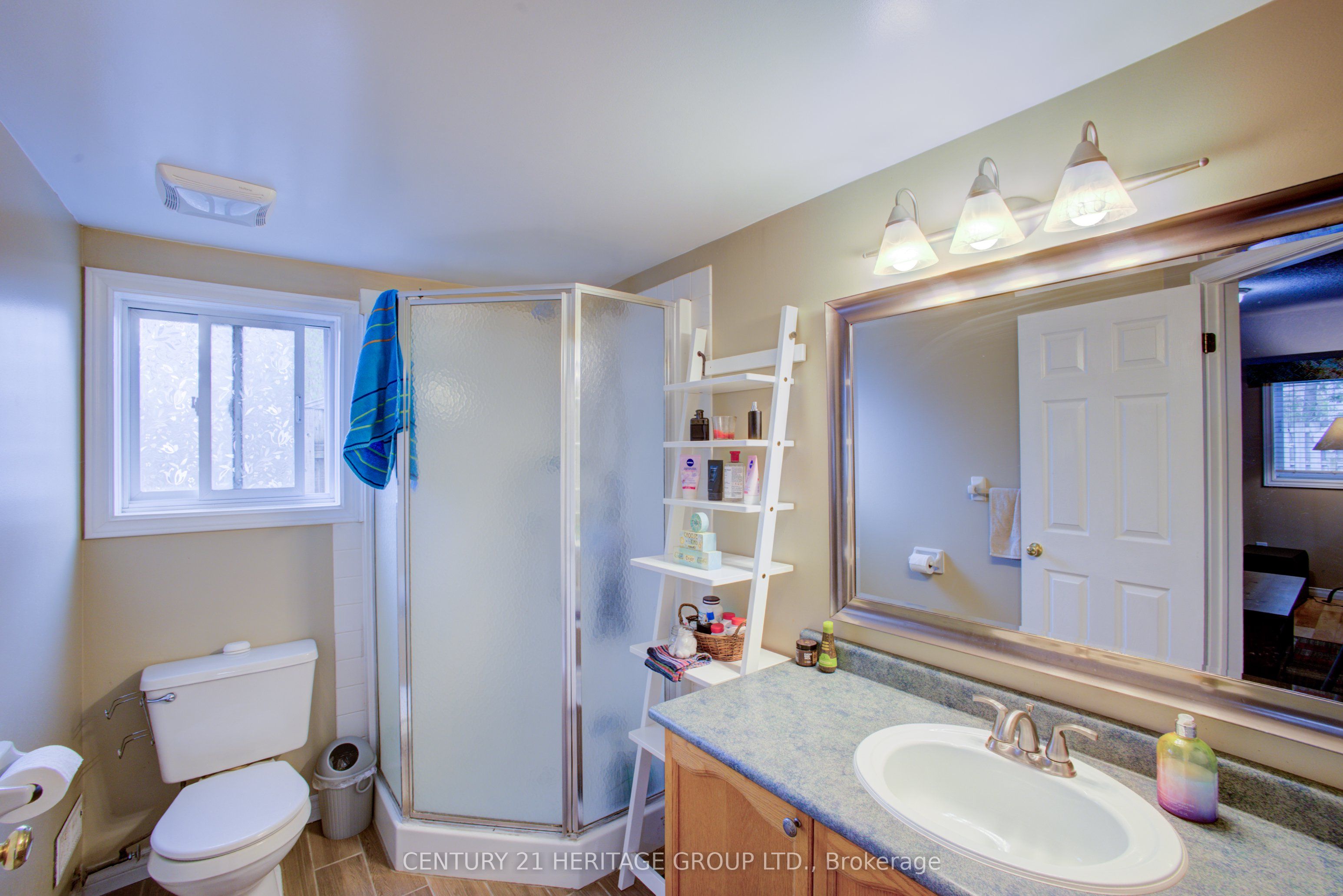 137 Queen Street Property Photo 29