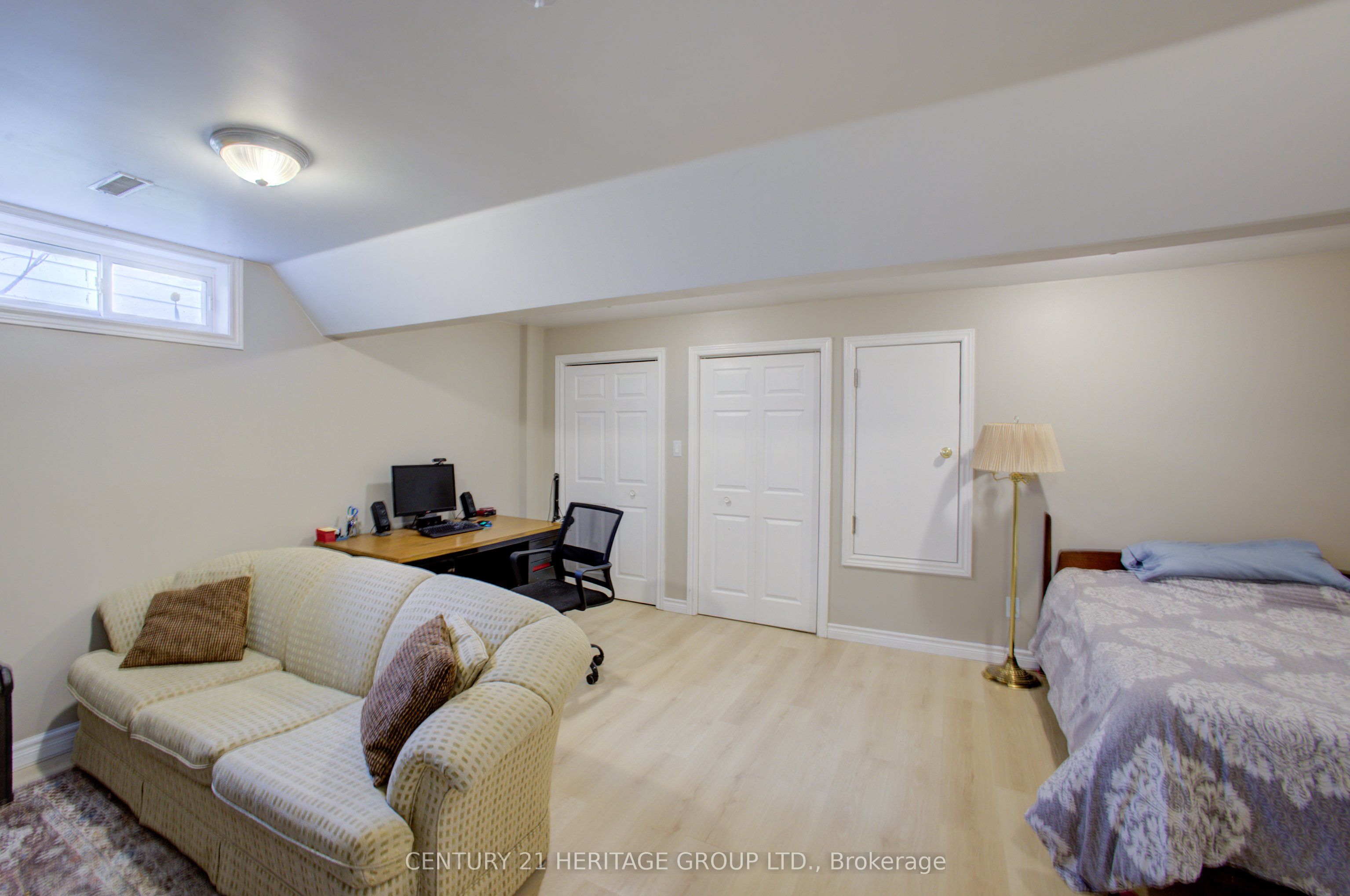 137 Queen Street Property Photo 30