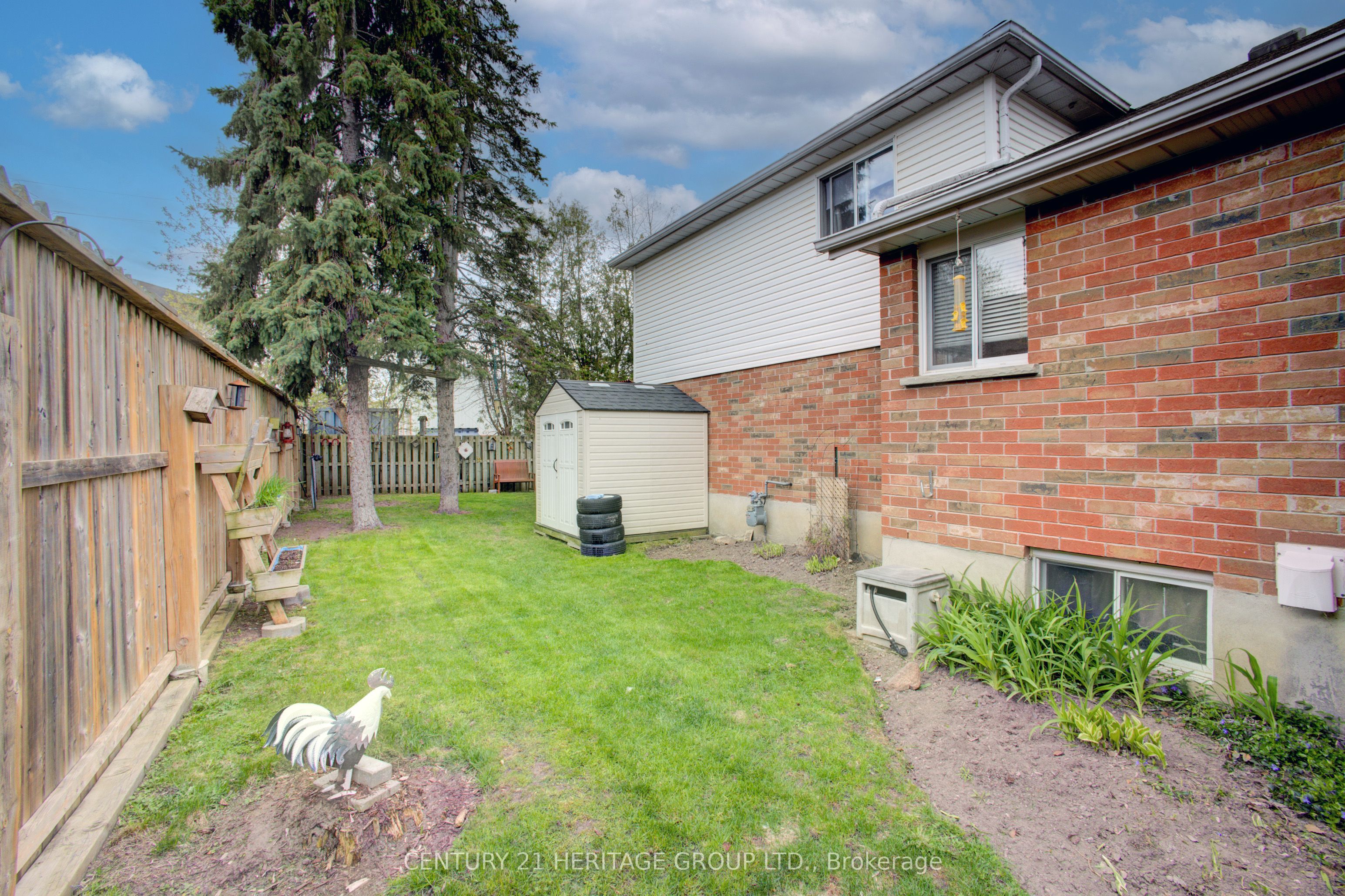 137 Queen Street Property Photo 34
