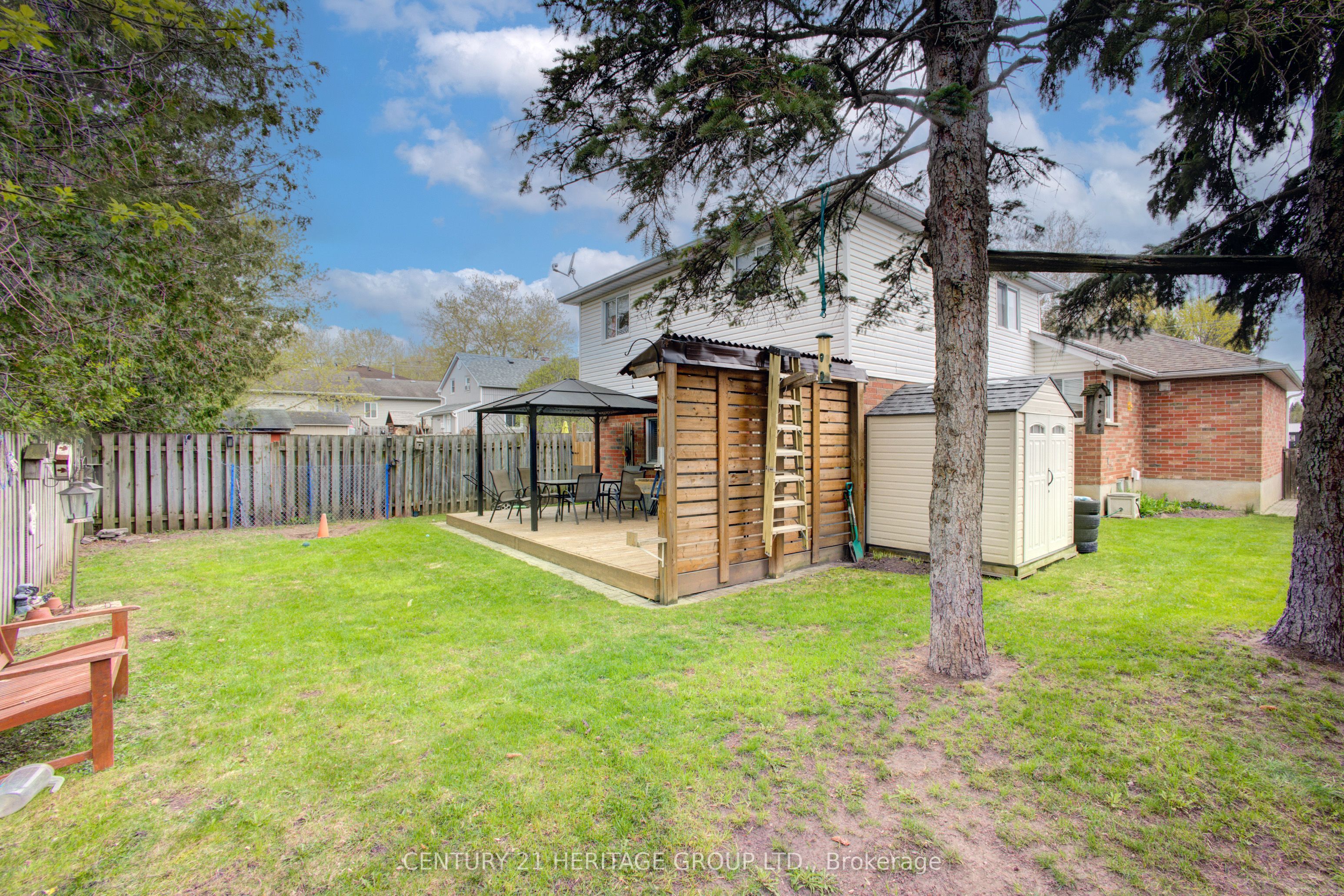 137 Queen Street Property Photo 35
