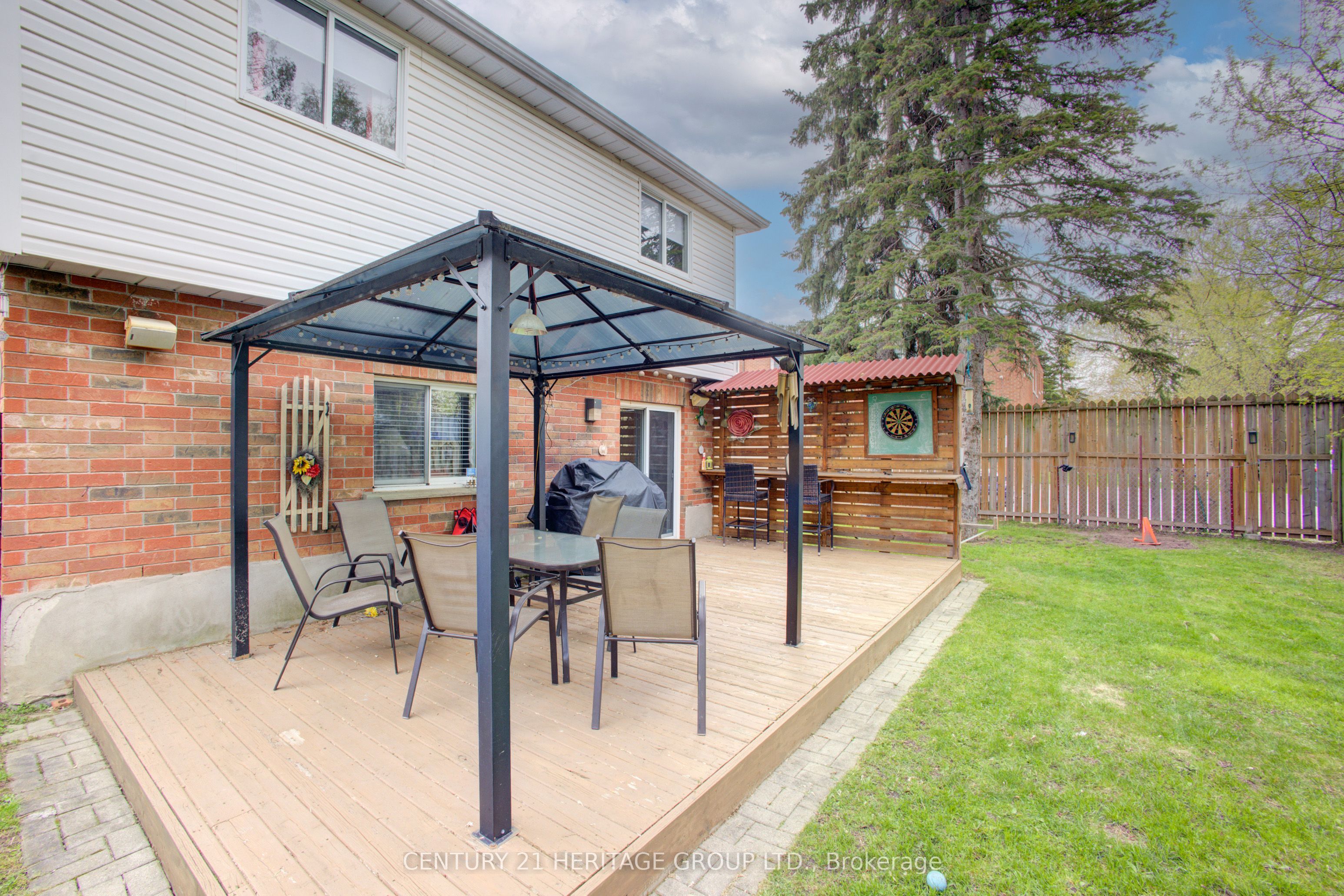 137 Queen Street Property Photo 38