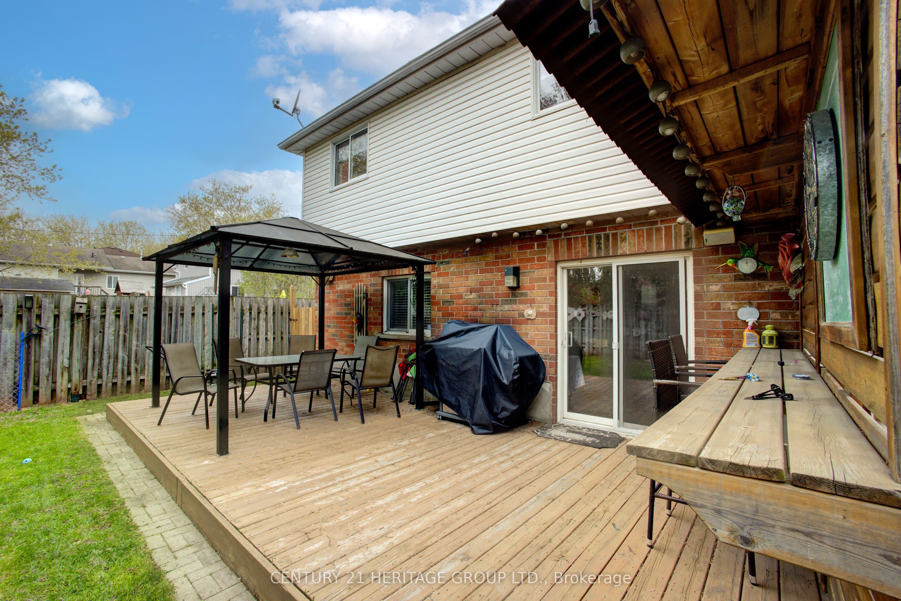 137 Queen Street Property Photo 40