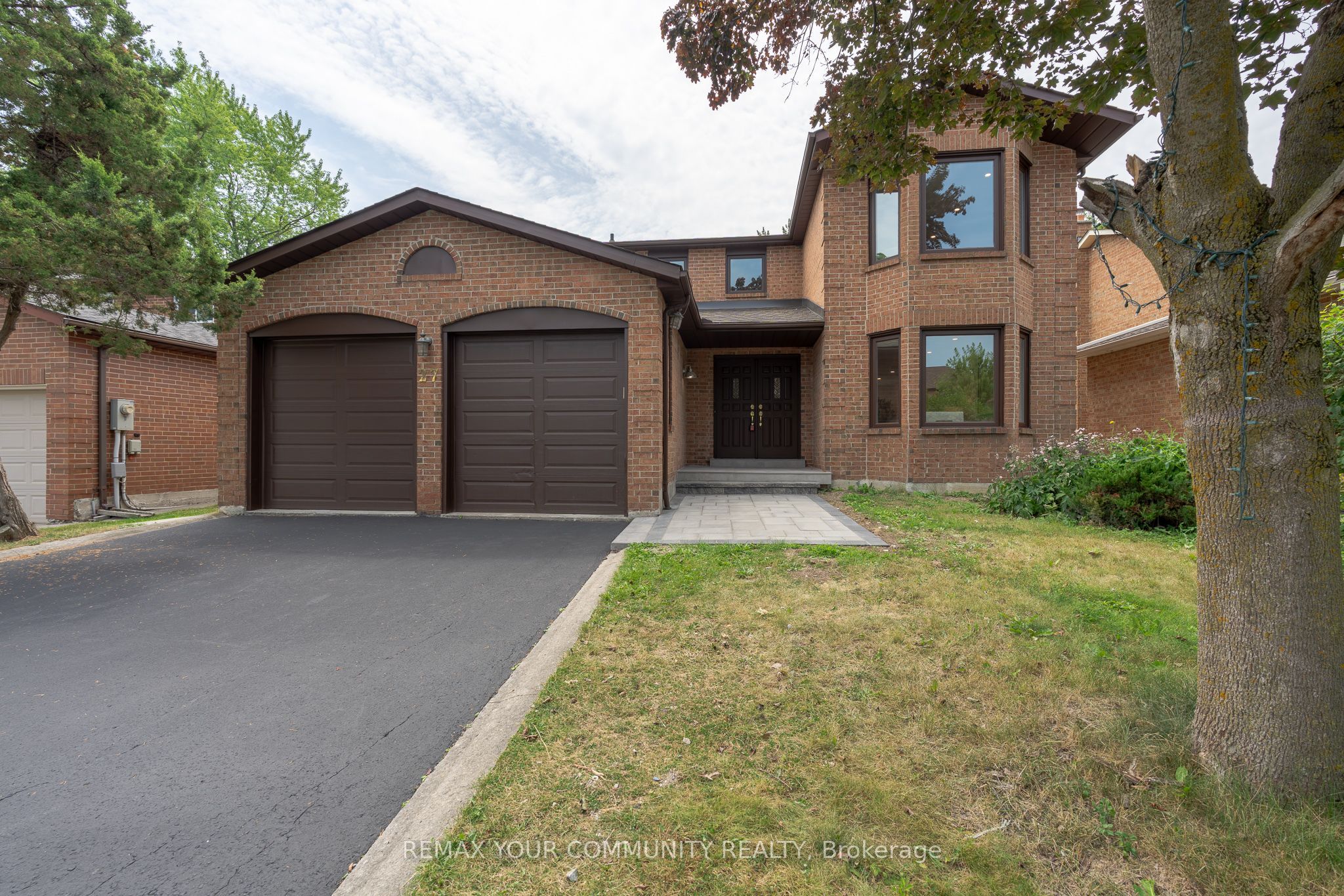 27 Houseman Crescent