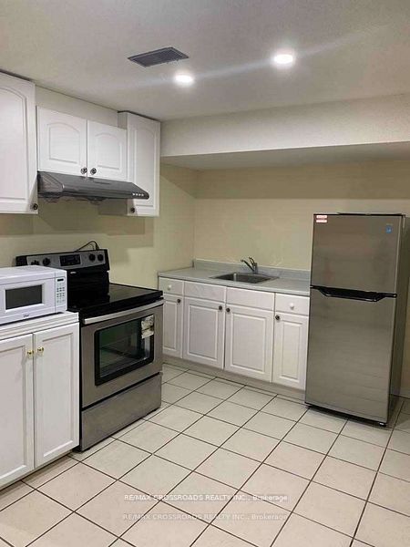 1 Royal Gala Crescent Bsmt Property Photo 2