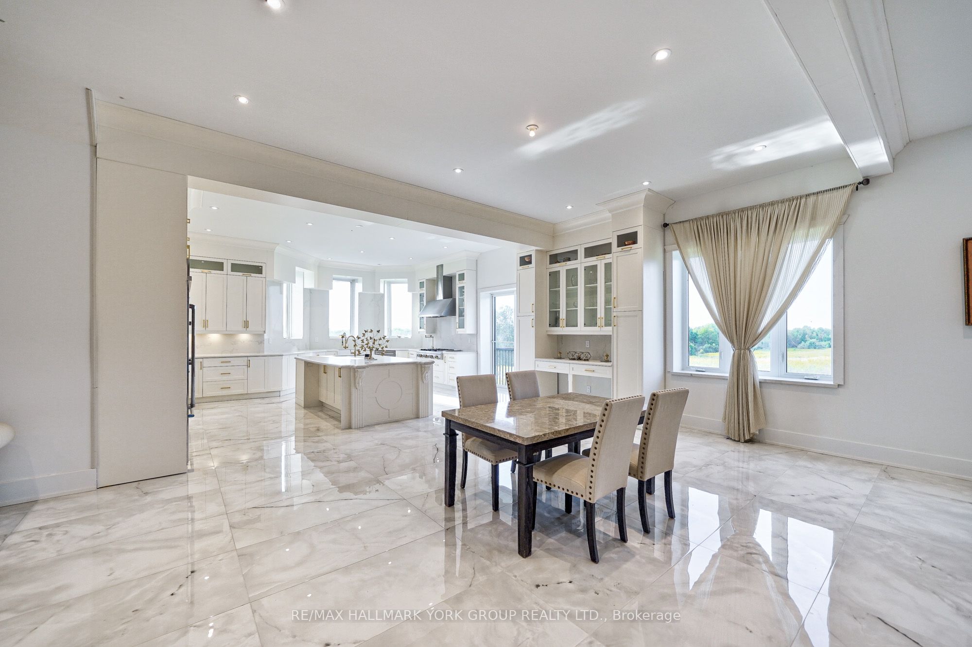 6196 Ravenshoe Road Property Photo 18