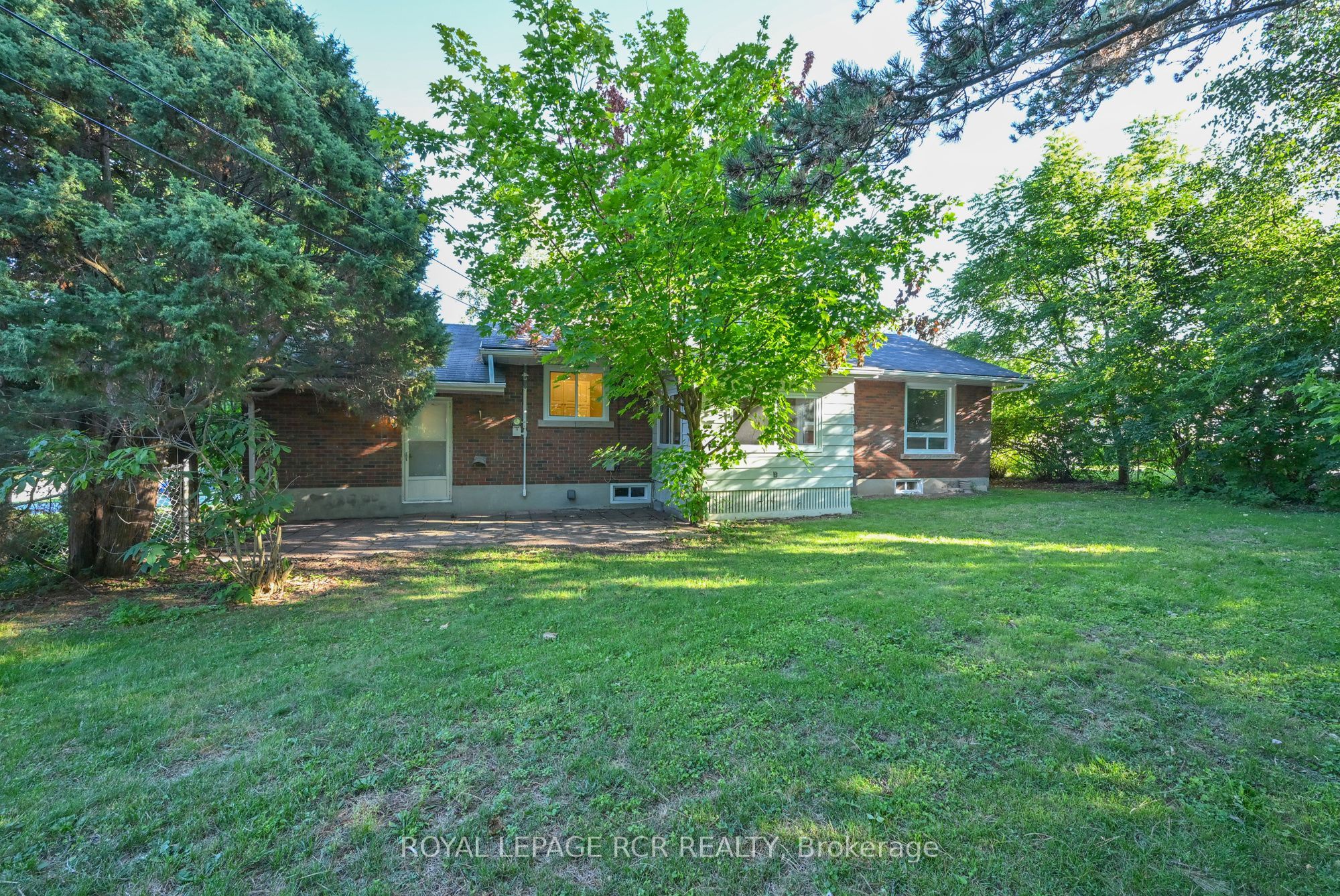 18 Doner Street Property Photo 25