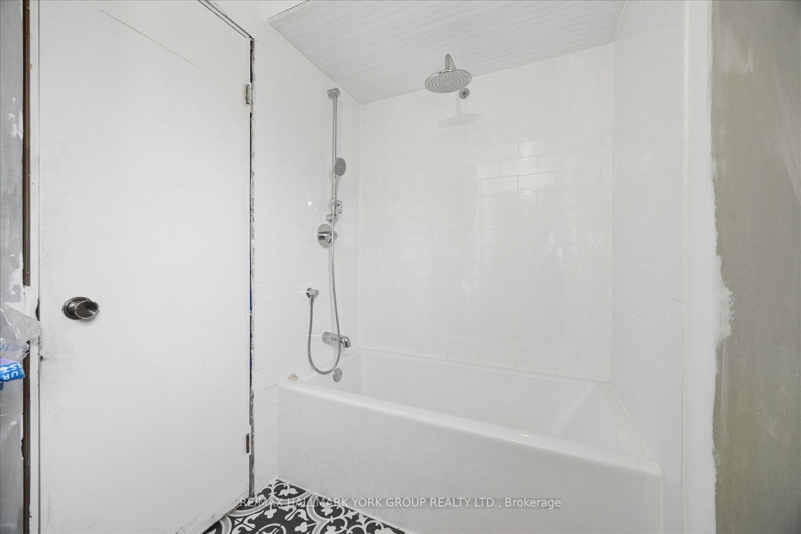458 Chester Avenue Property Photo 27