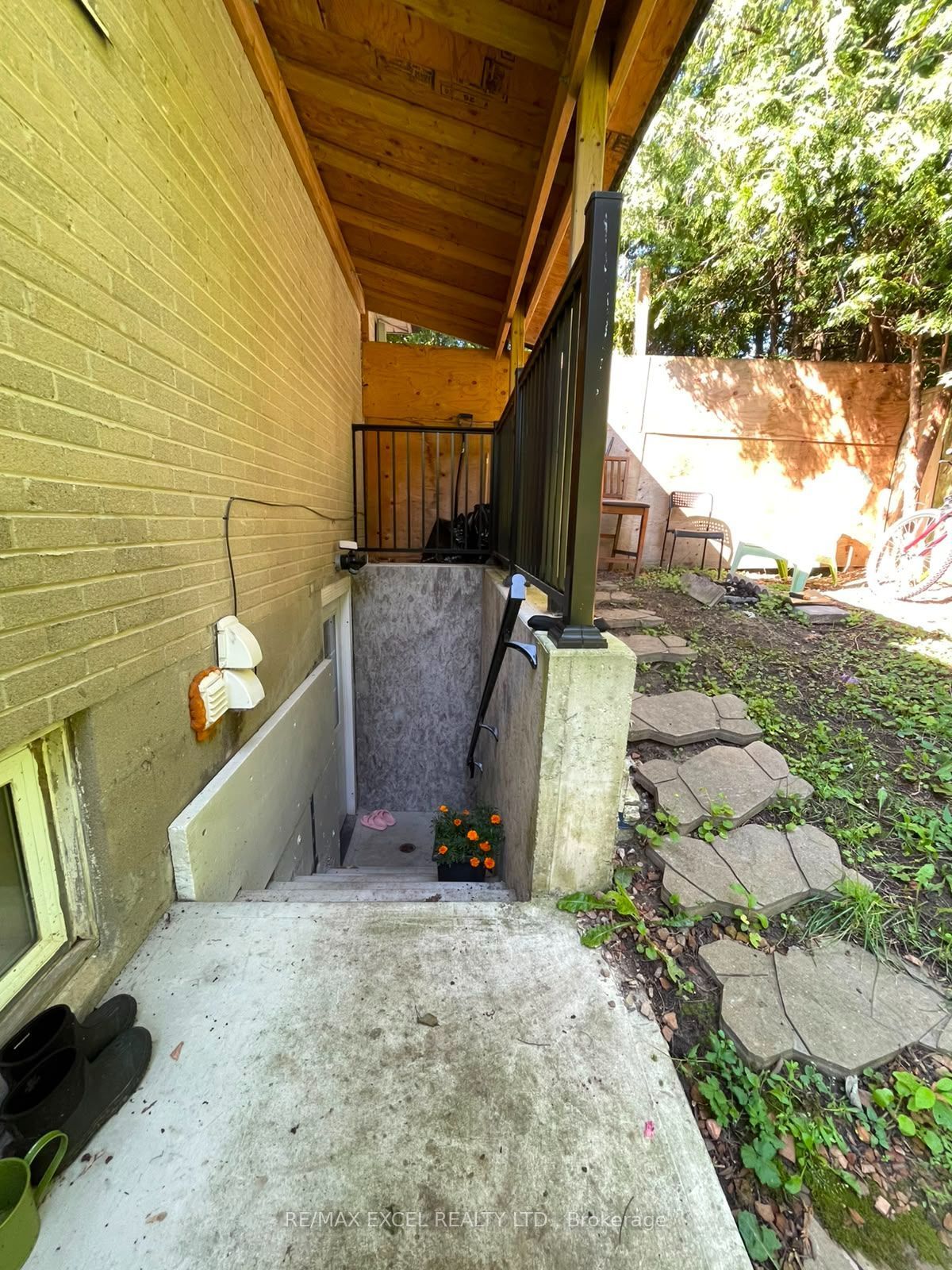 23 Algonquin Crescent Basement Property Photo 5