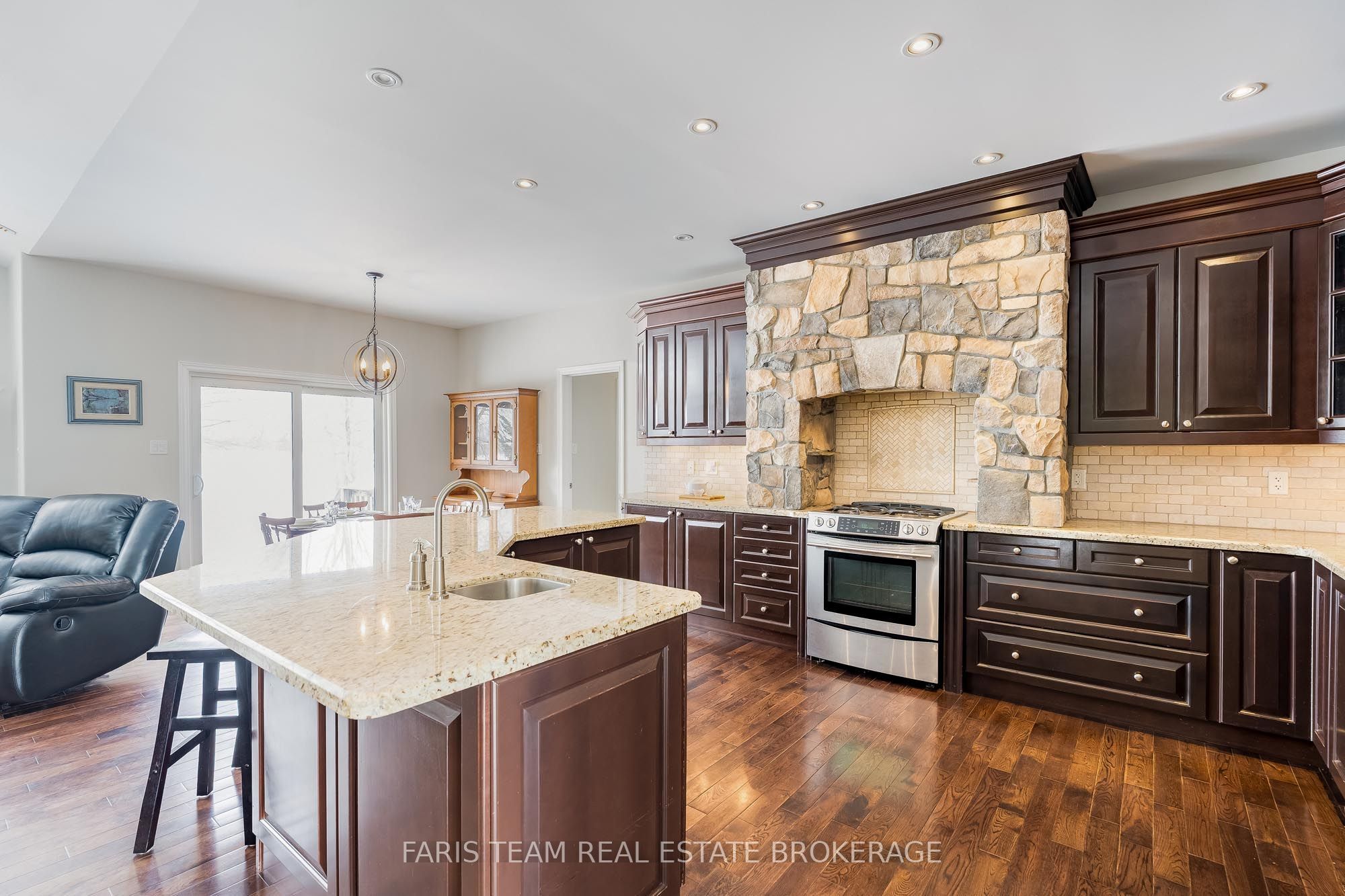 30 Fisher Drive Property Photo 6