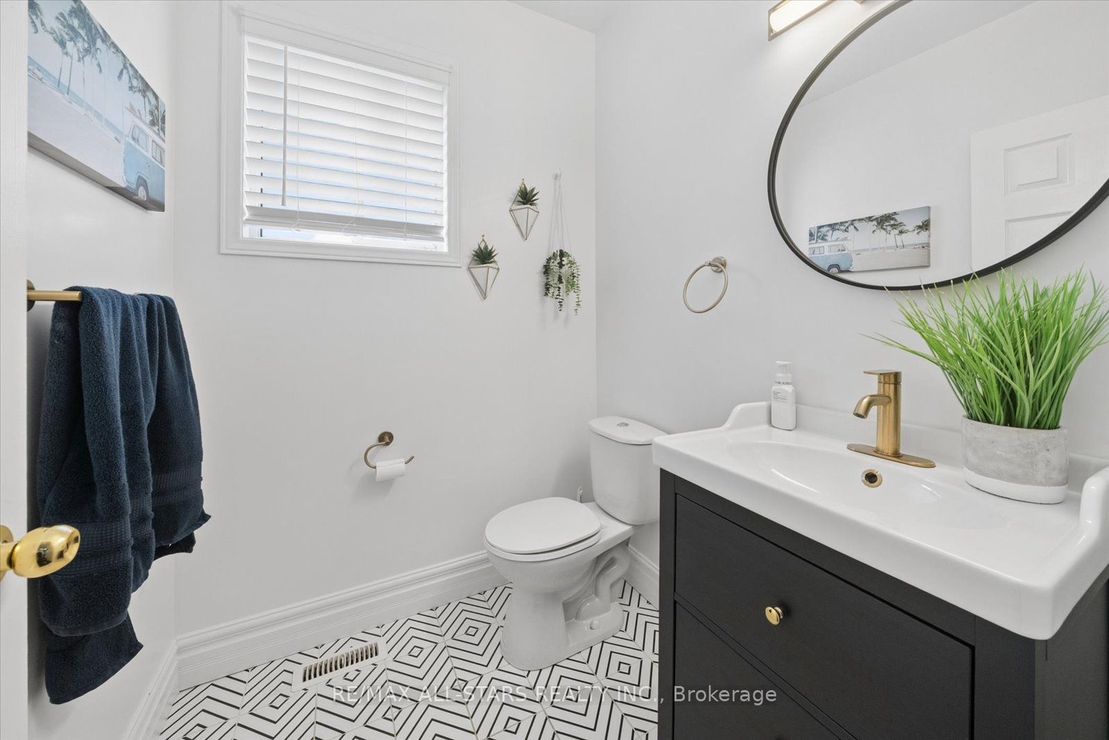 36 Burnaby Drive Property Photo 17