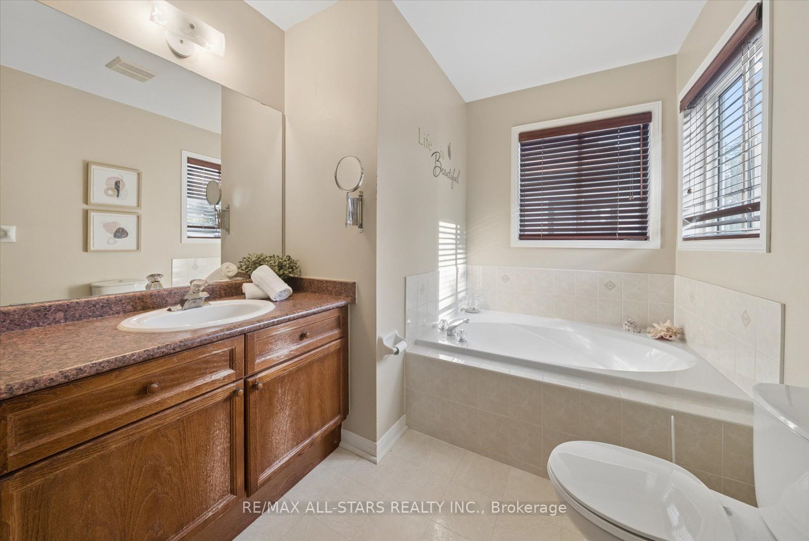 36 Burnaby Drive Property Photo 22