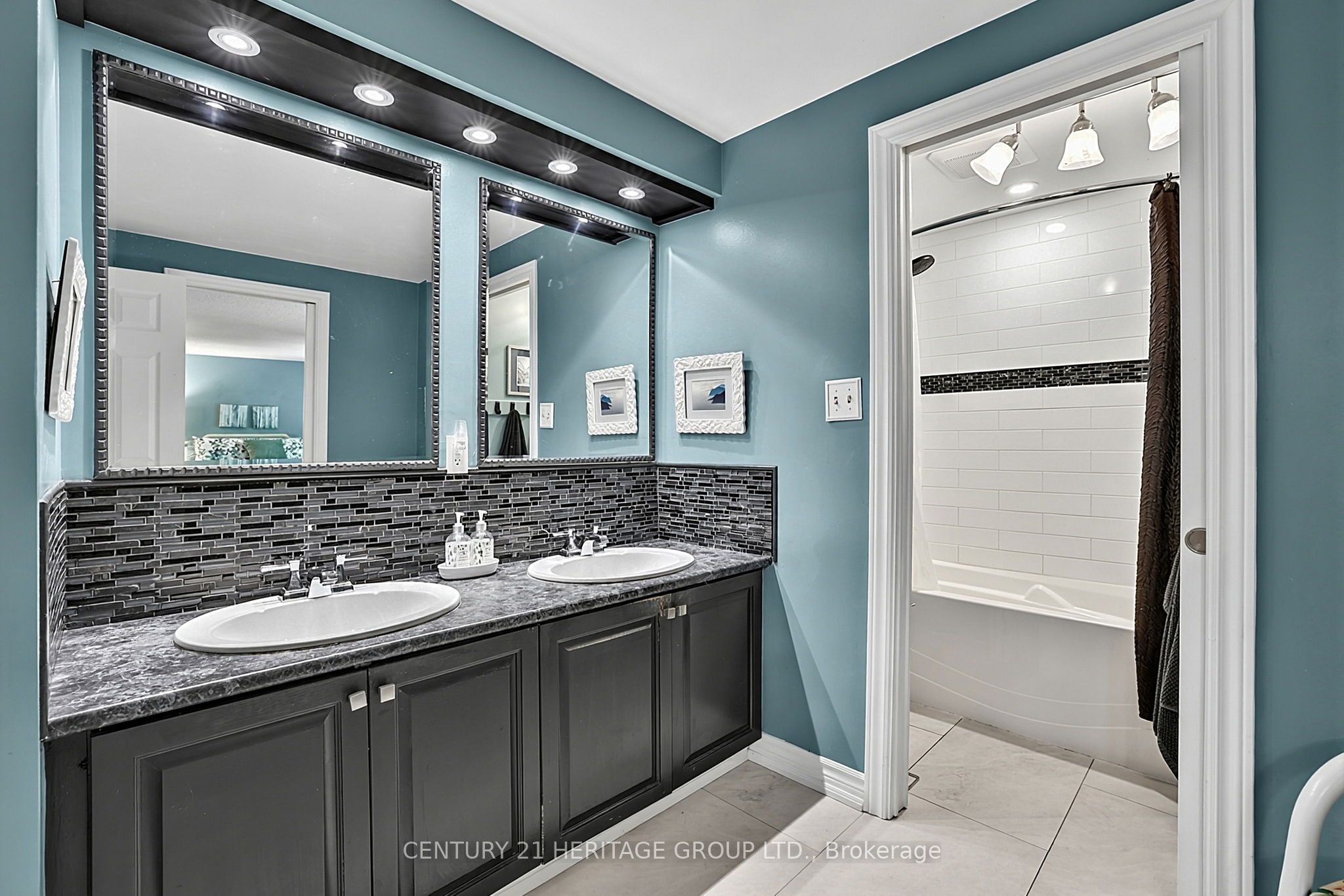 214 Lancaster Avenue Property Photo 23