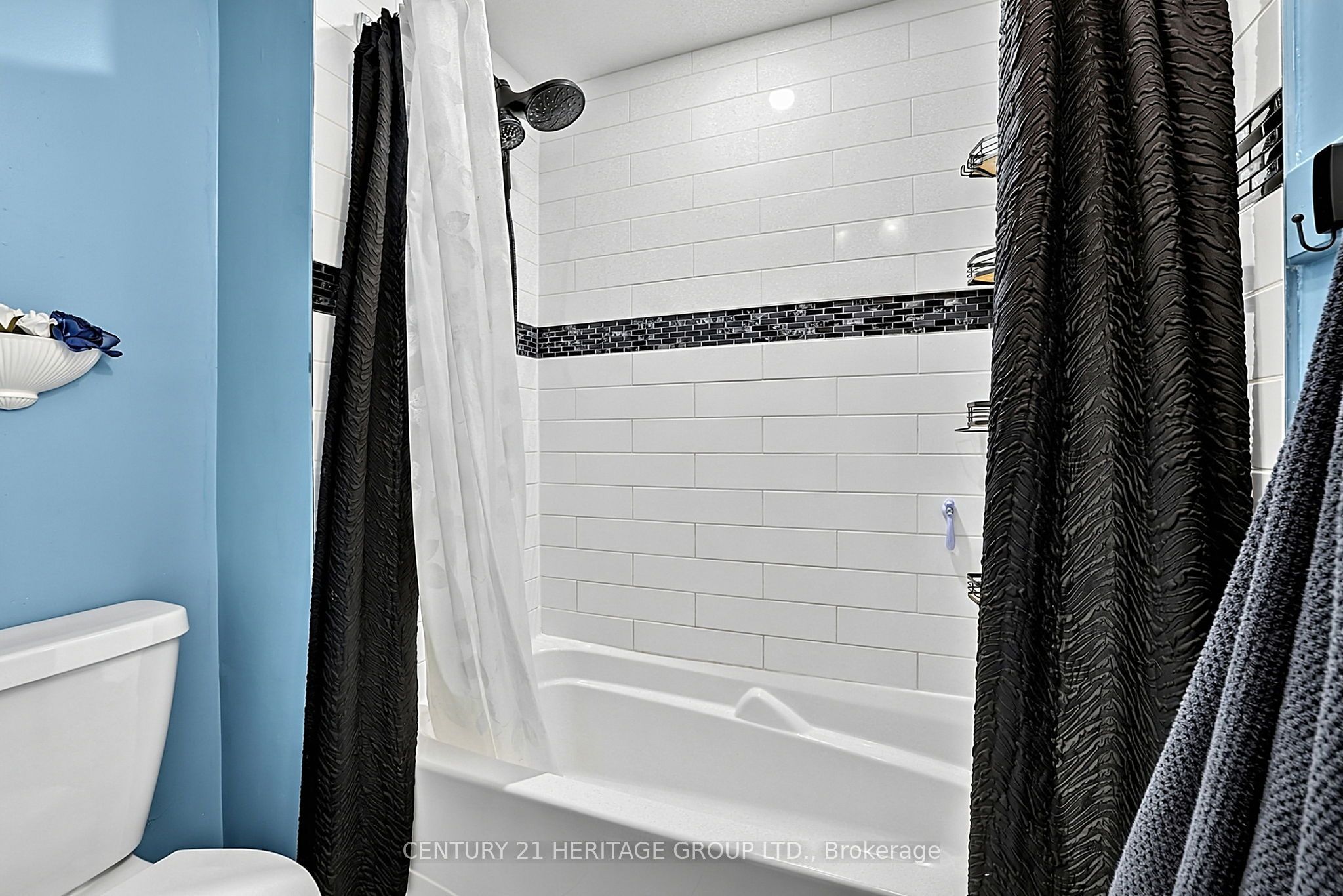 214 Lancaster Avenue Property Photo 24