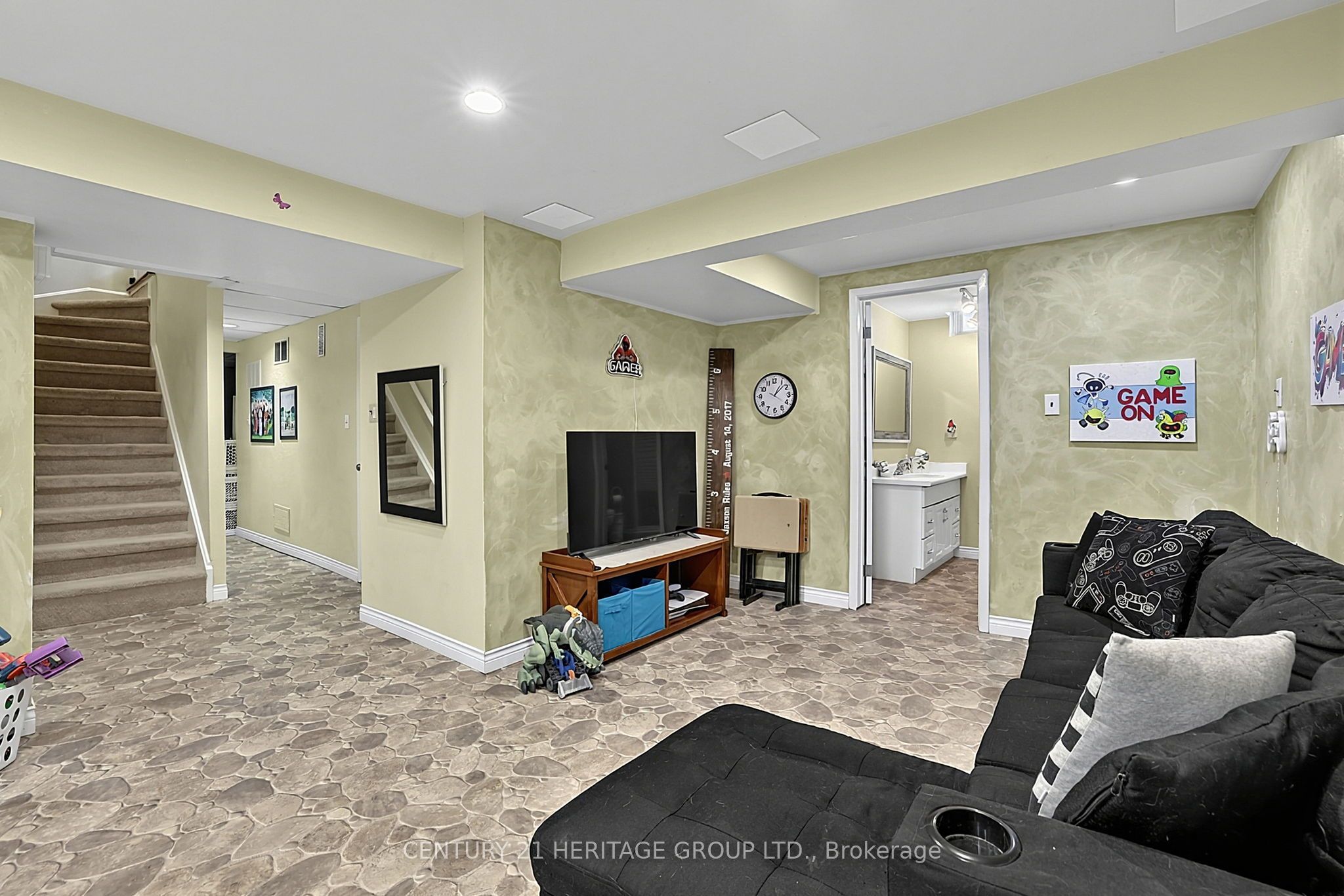 214 Lancaster Avenue Property Photo 26