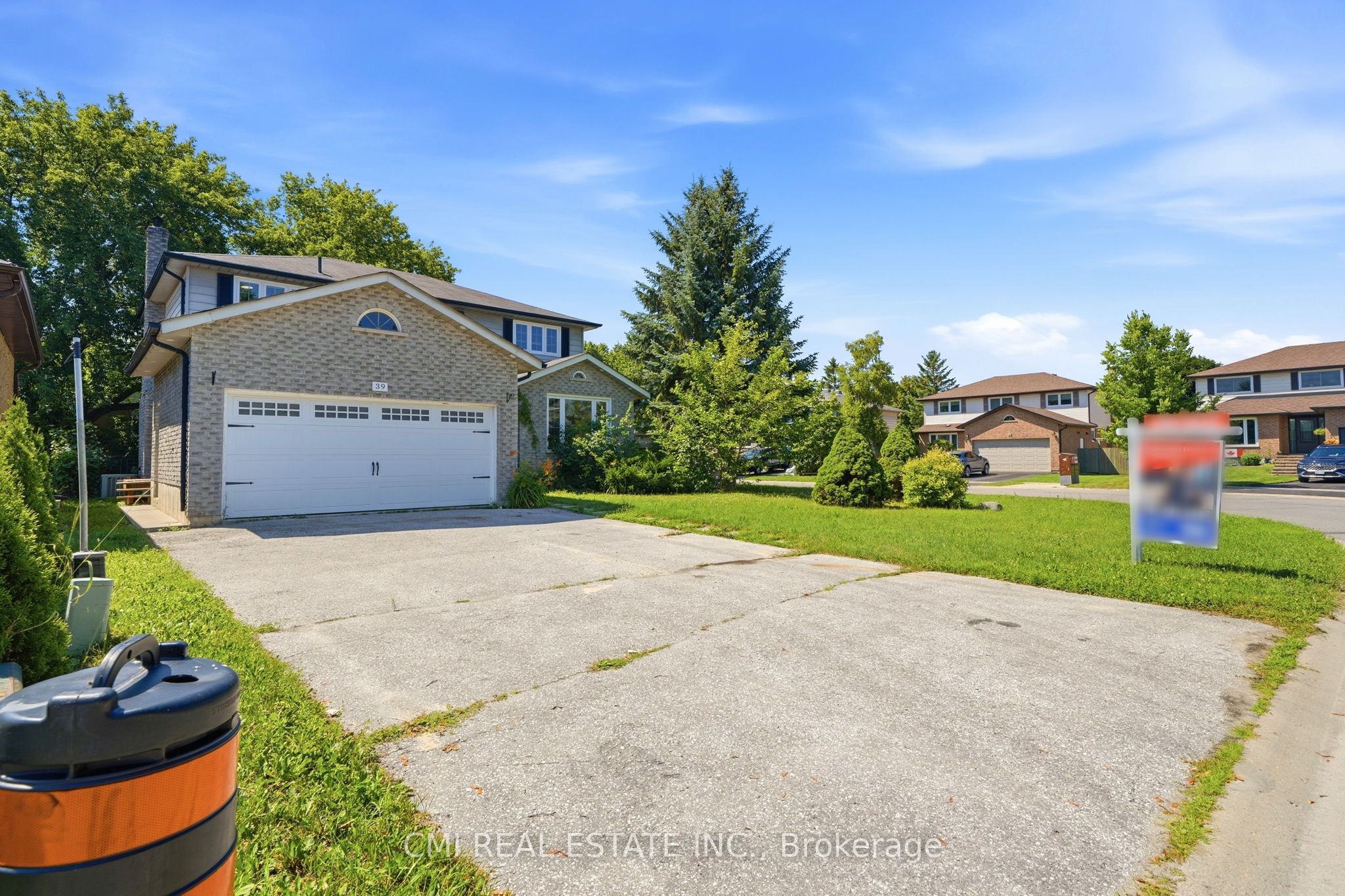 39 Camrose Drive Property Photo 3