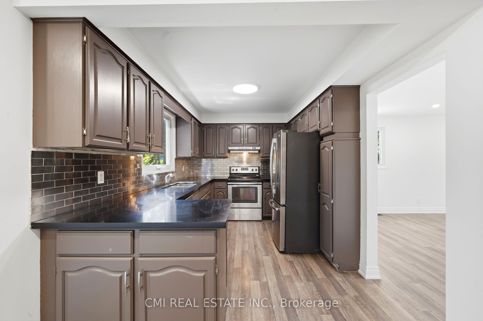39 Camrose Drive Property Photo 10