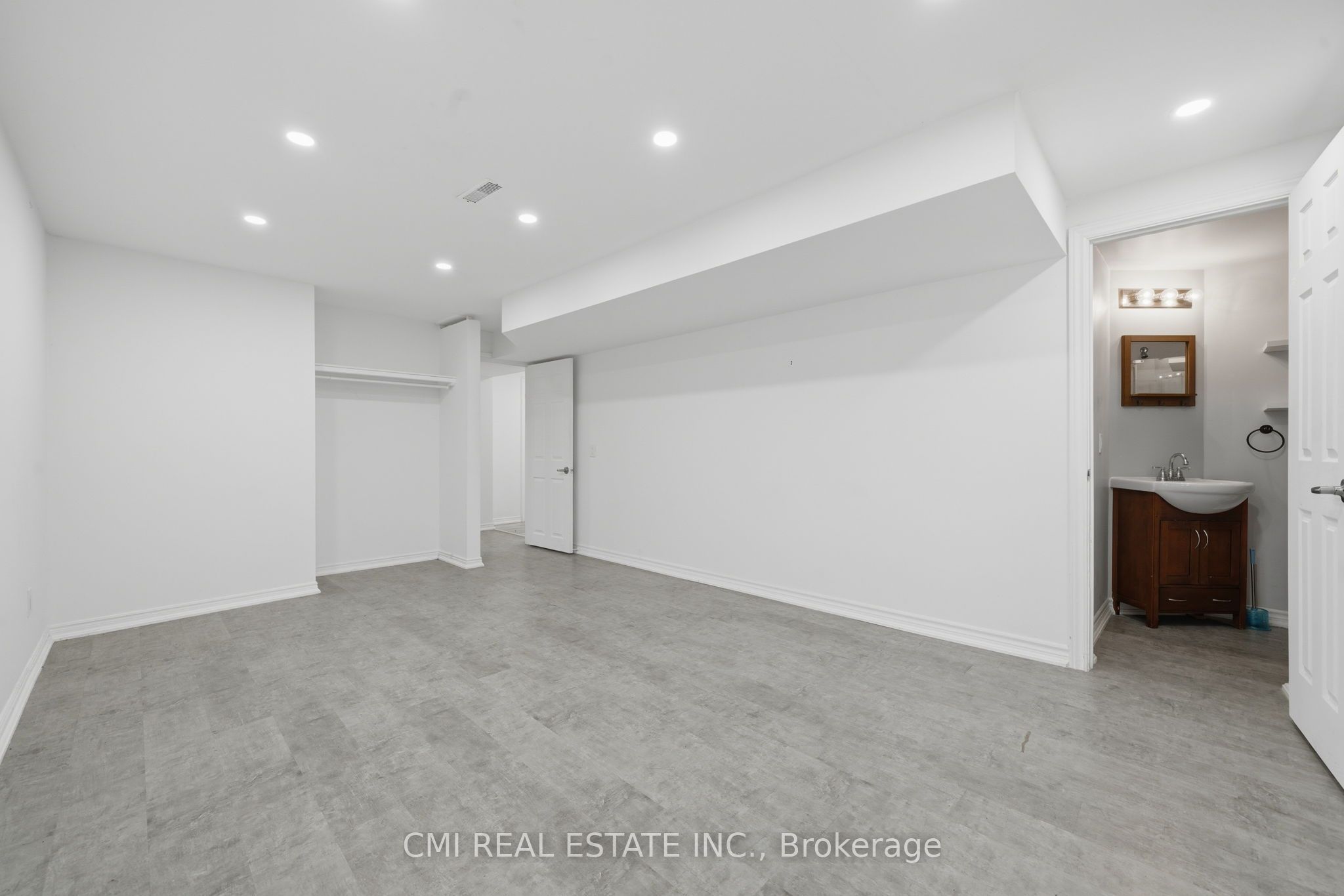 39 Camrose Drive Property Photo 33