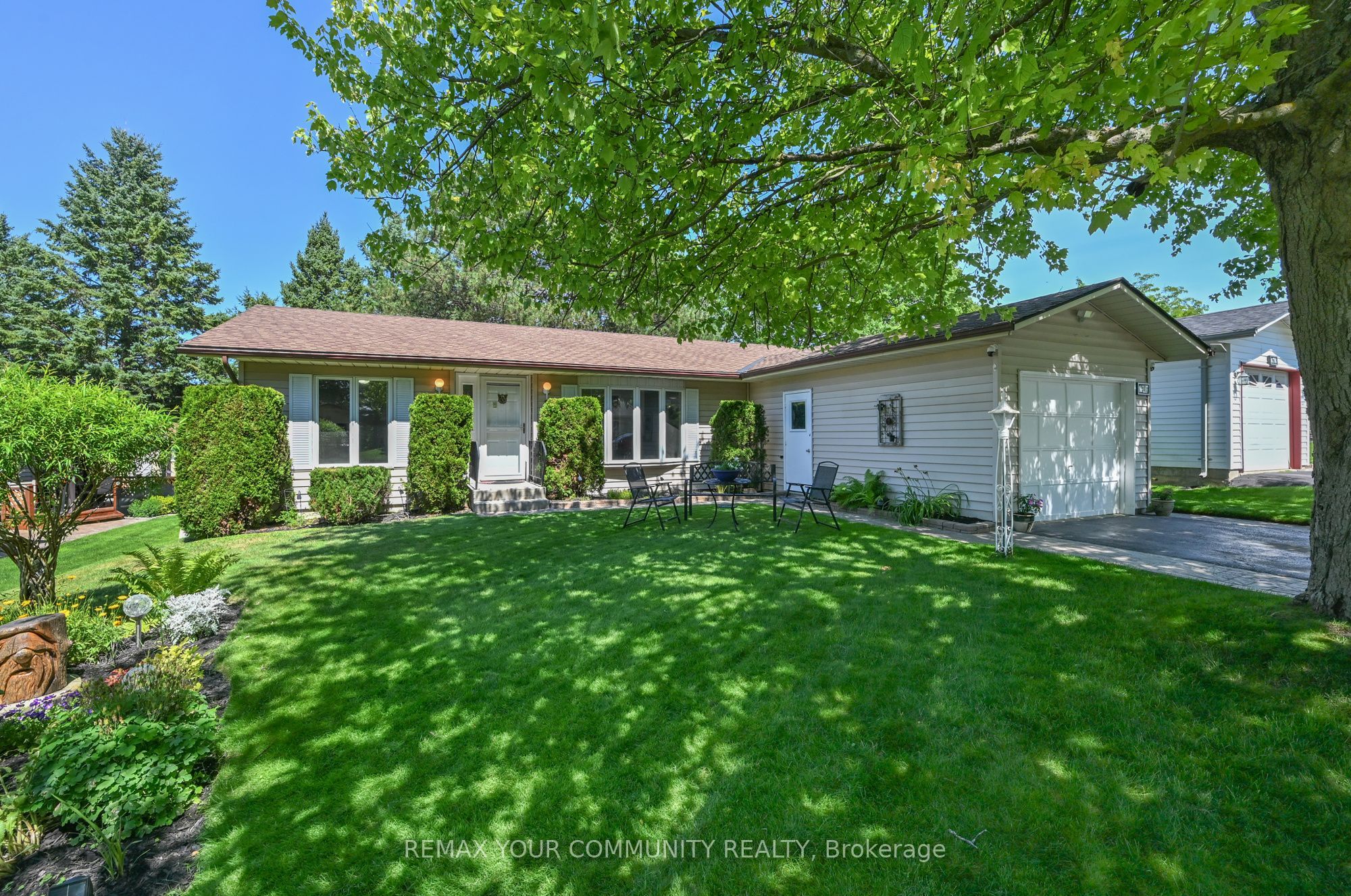76 Tecumseth Pines Drive Property Photo 1