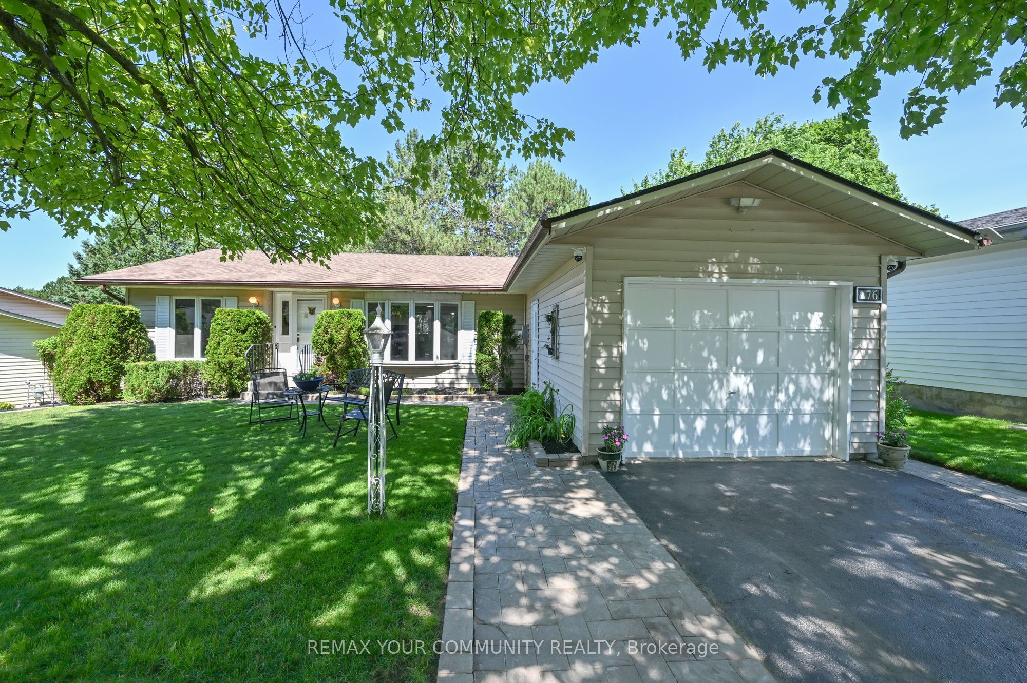 76 Tecumseth Pines Drive Property Photo 3
