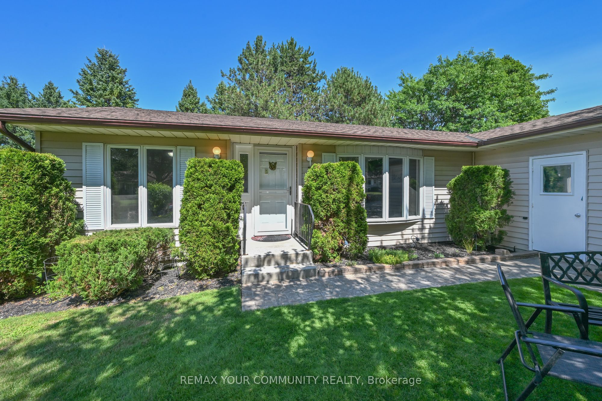 76 Tecumseth Pines Drive Property Photo 4