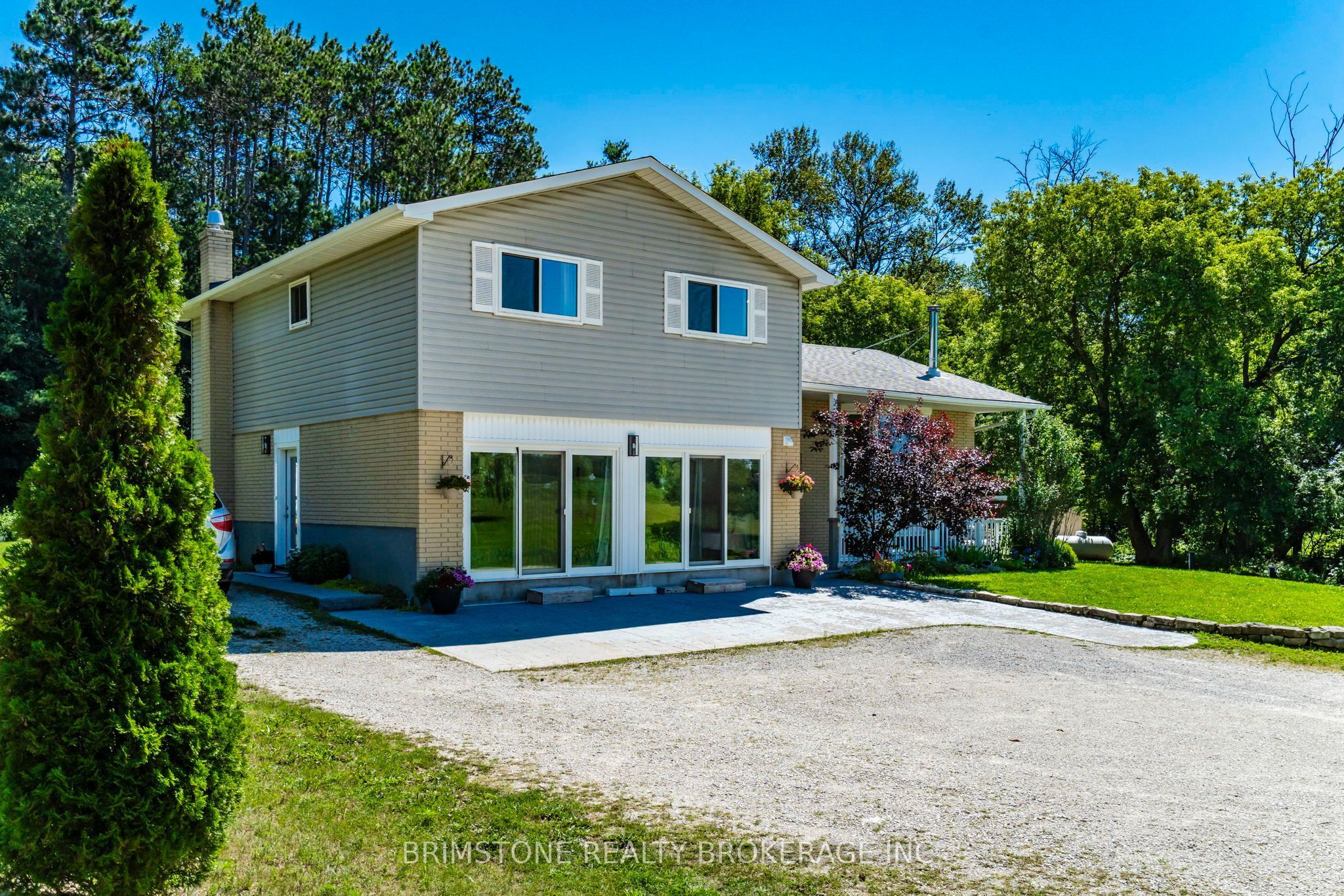 8231 56 County Road Property Photo 2