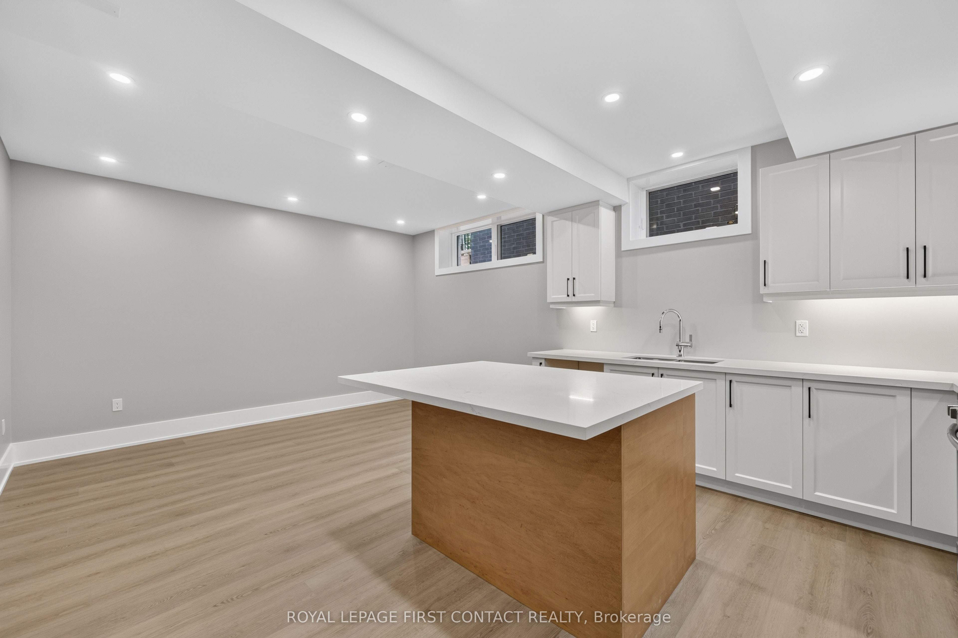 929 7th Line Lower Property Photo 6