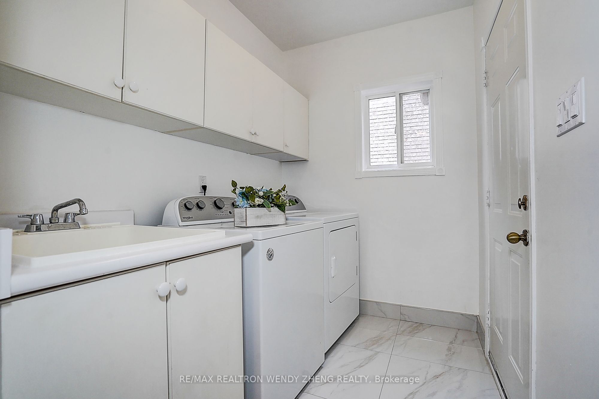 145 Glasgow Crescent Property Photo 22