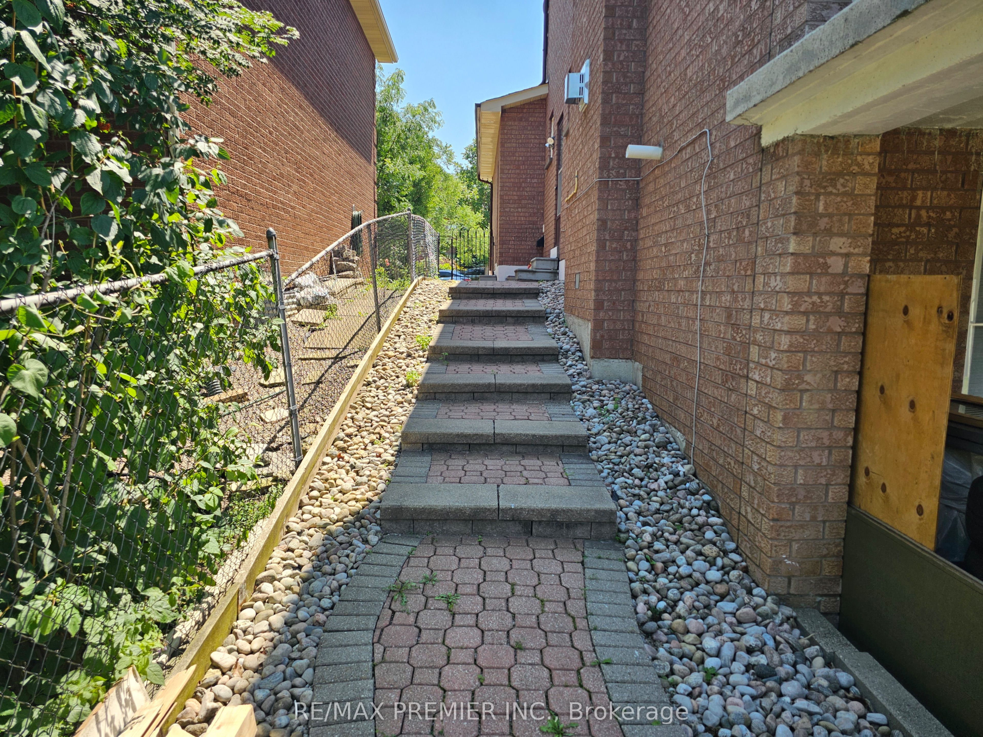 16 Vineyard Court B - Basement Property Photo 5