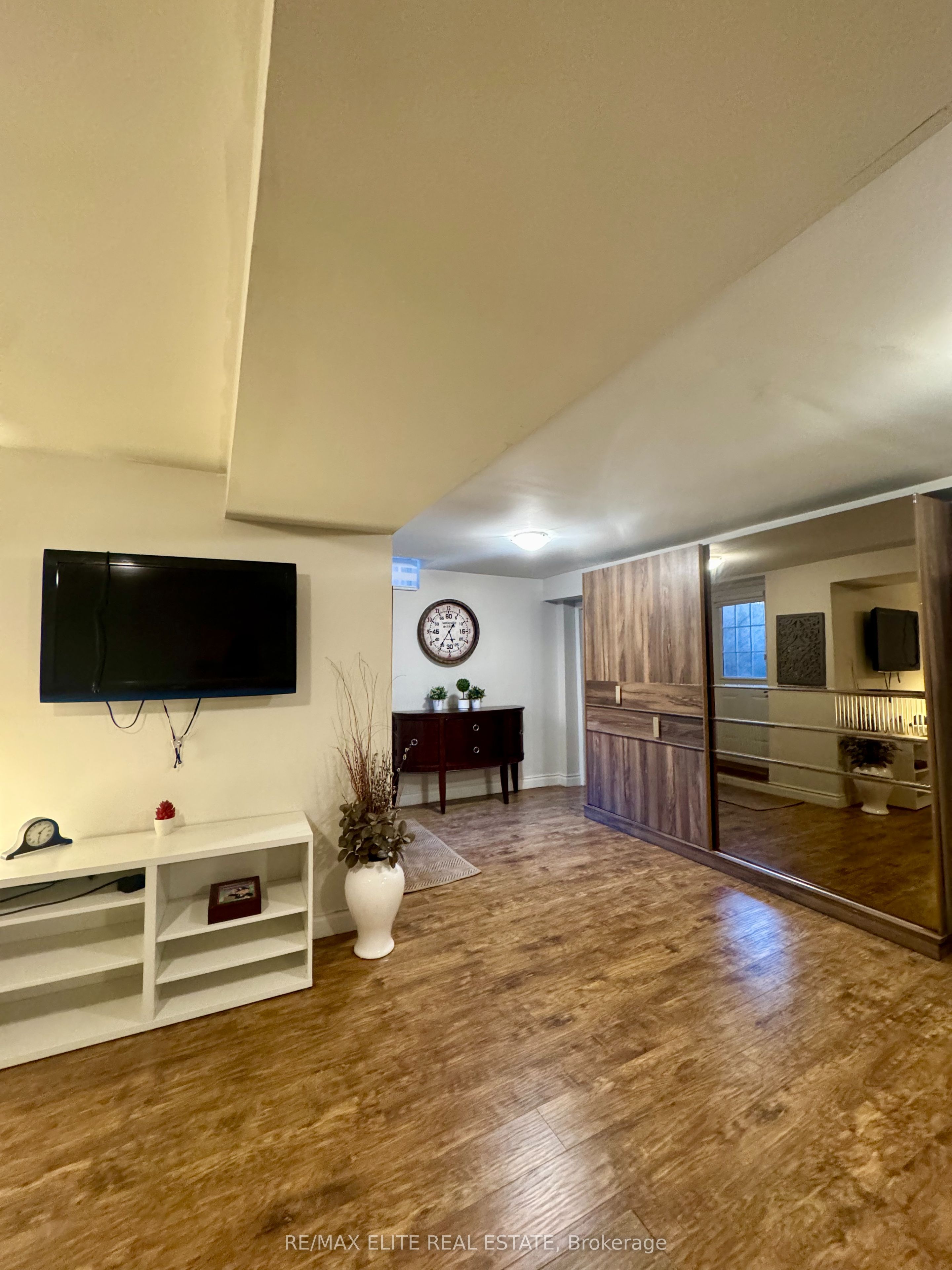 169 Larratt Lane Basement Property Photo 3