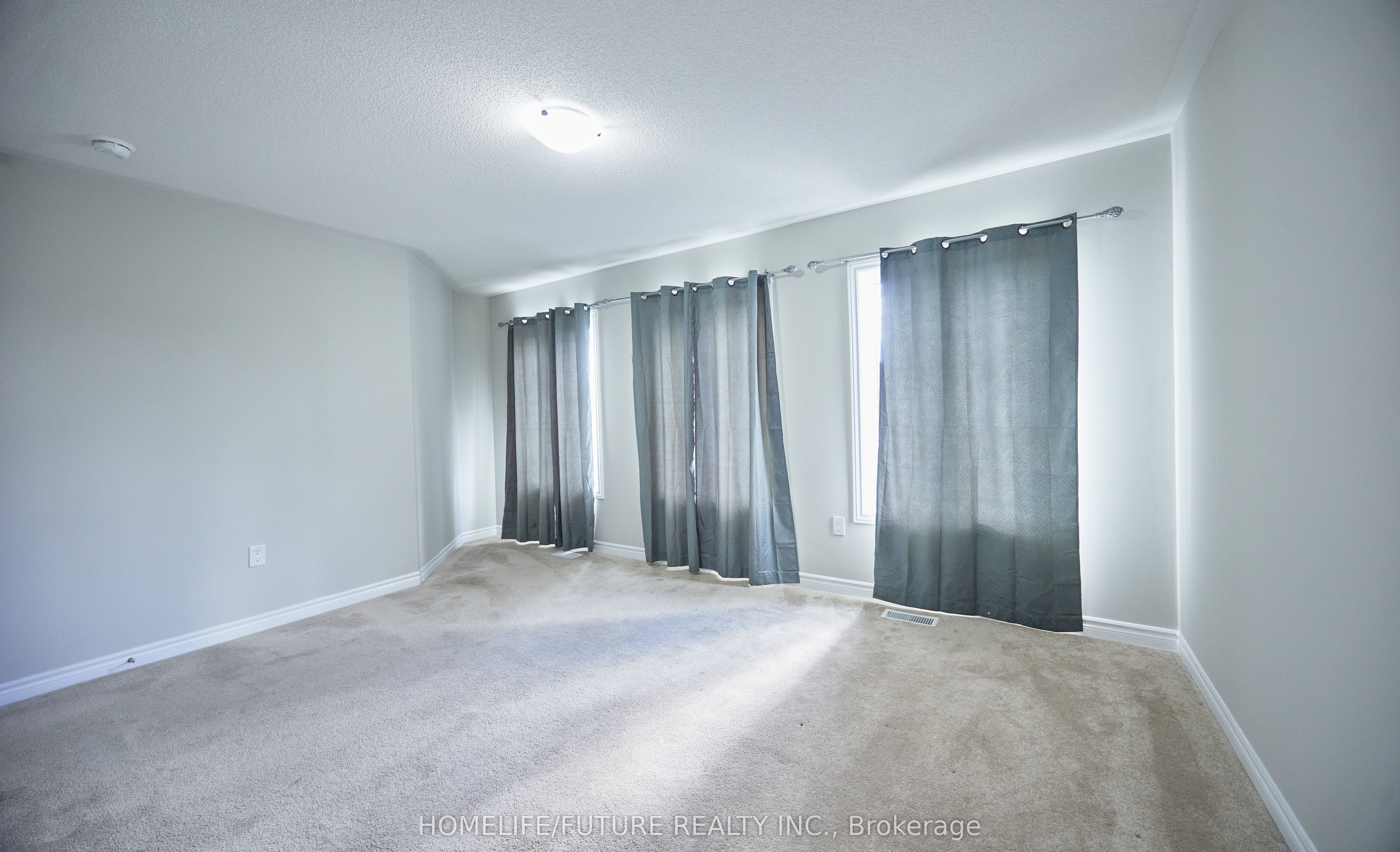 44 Terry Clayton Avenue Property Photo 27