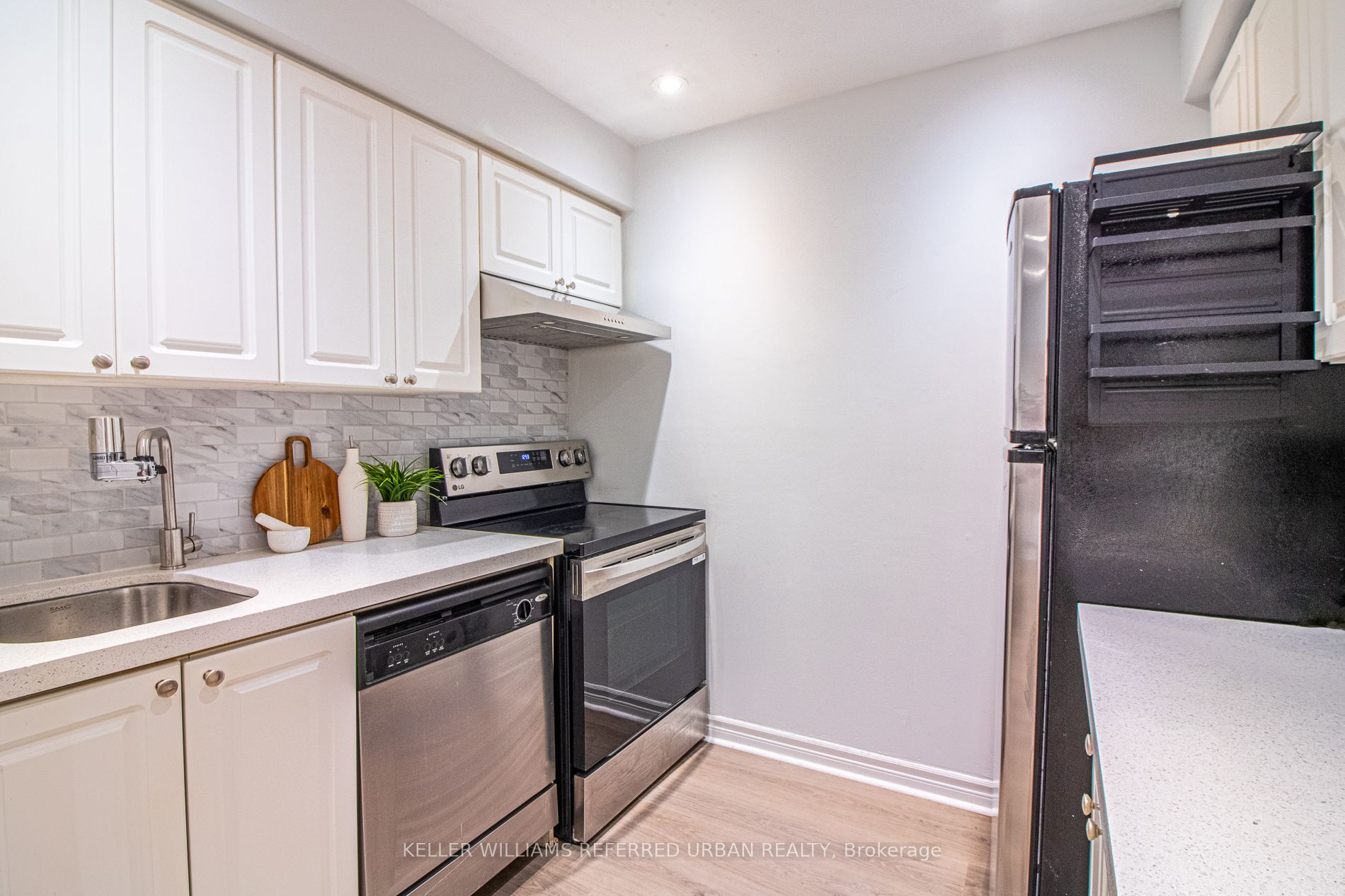 60 Springfair Avenue Property Photo 13