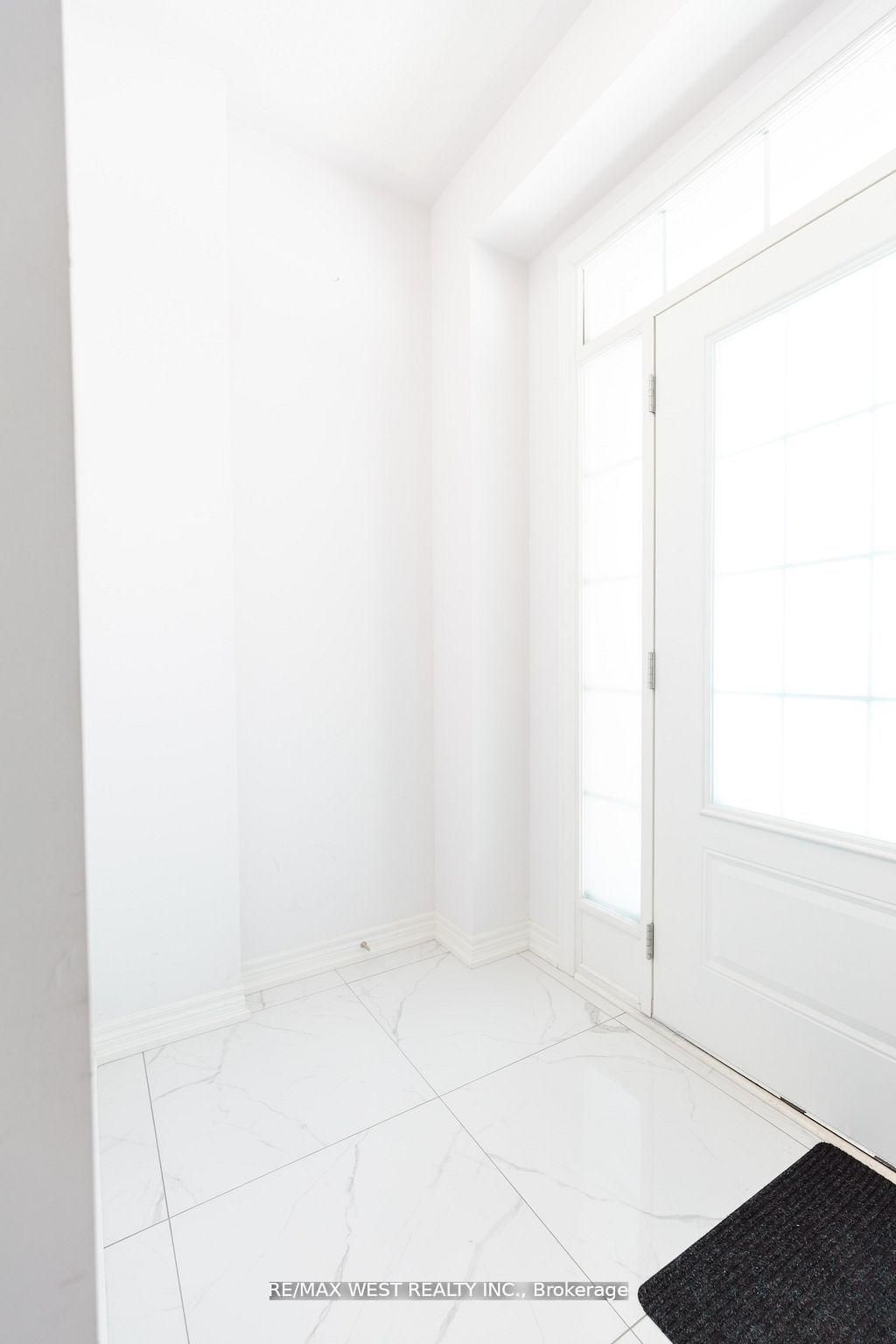 31 Frederick Taylor Way Property Photo 2