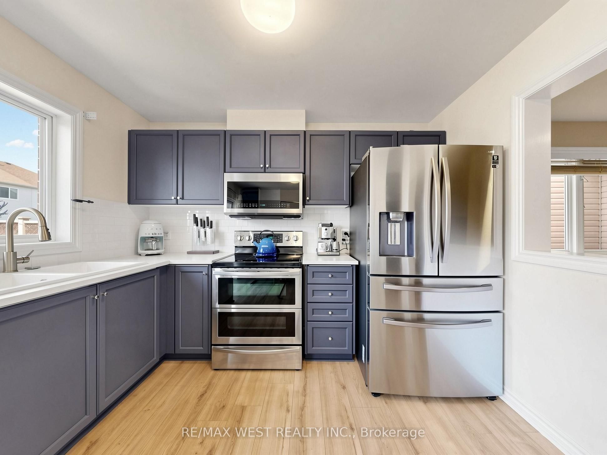 195 Banting Crescent Property Photo 4