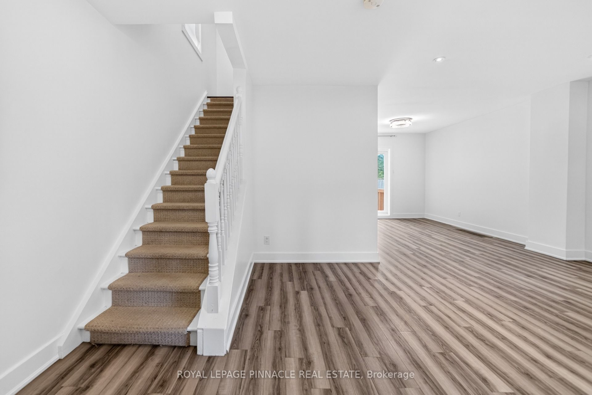 11 Elizabeth Street Property Photo 7