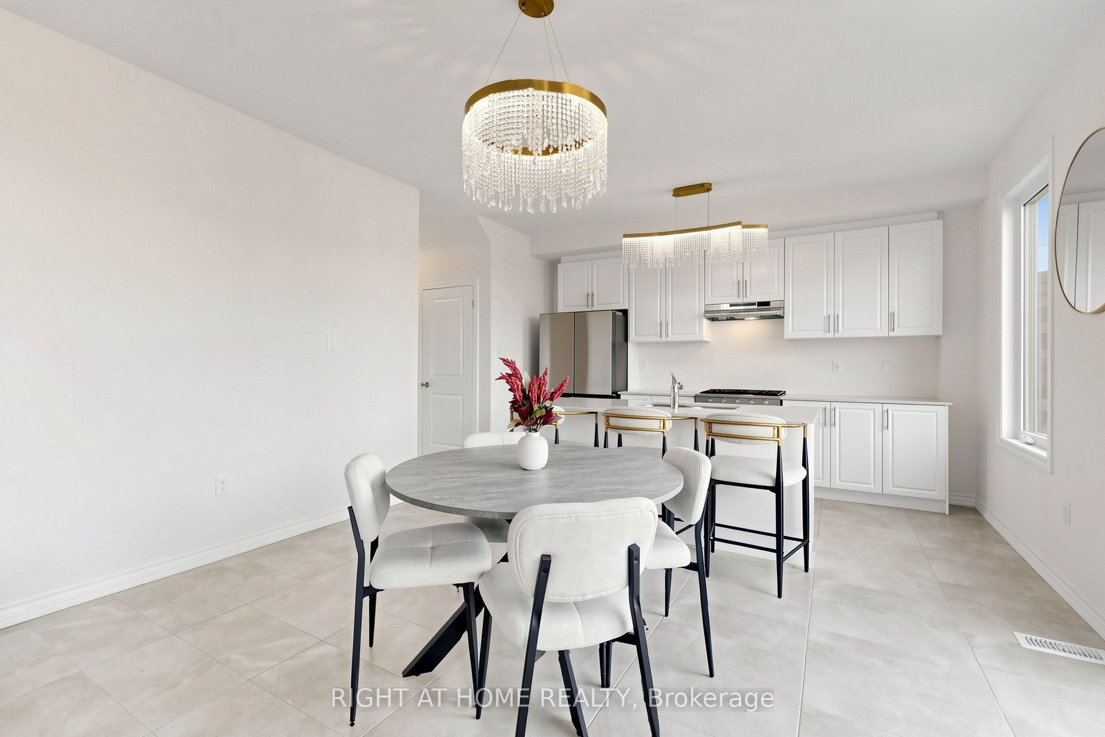 40 Ainslie Hill Crescent Property Photo 13