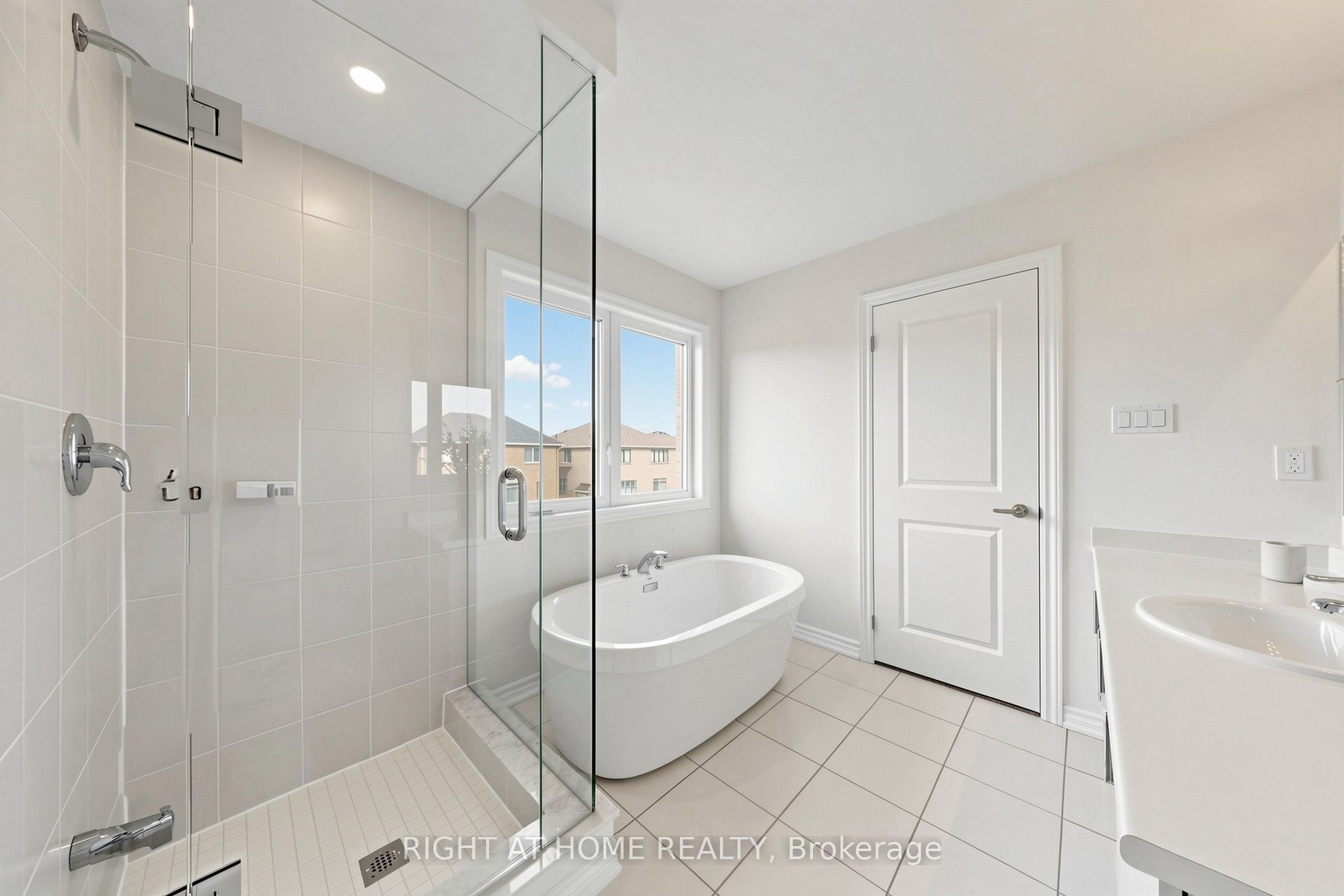 40 Ainslie Hill Crescent Property Photo 24