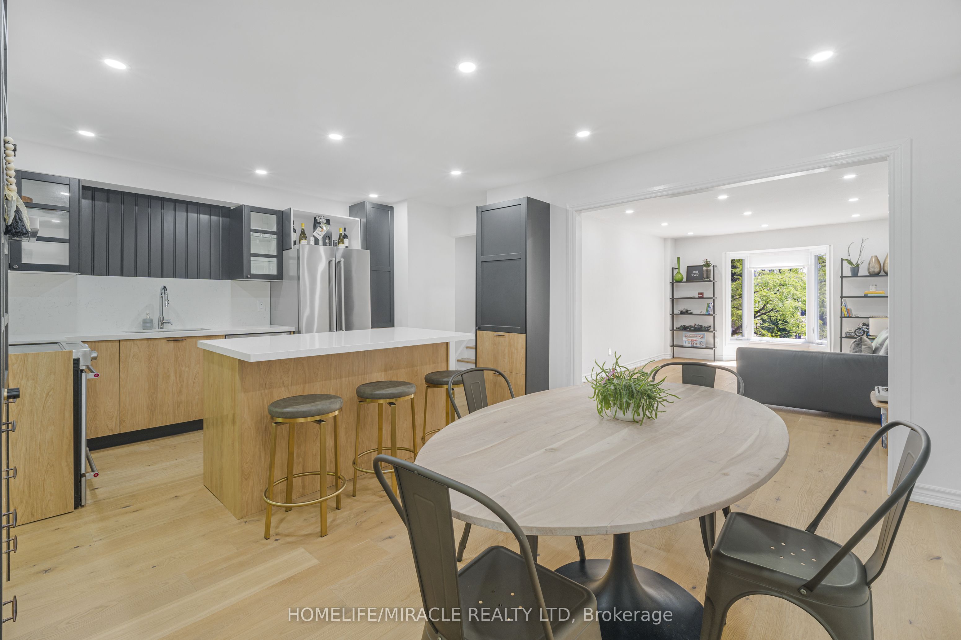 210 Royal Orchard Boulevard 51 Property Photo 18