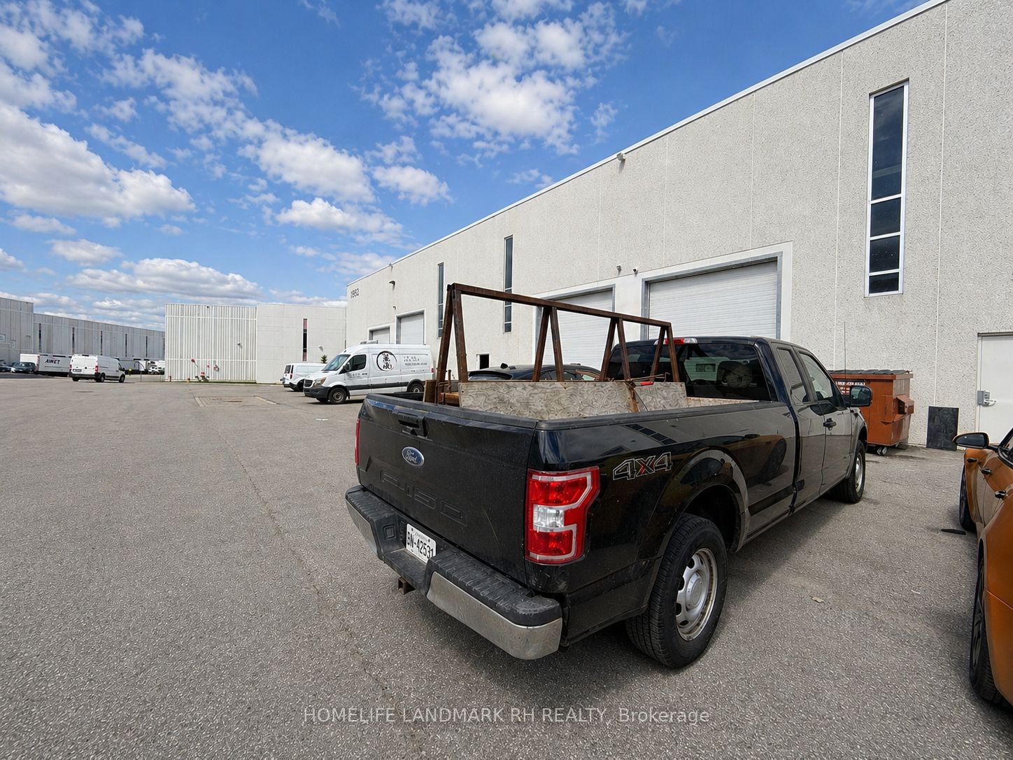 10952 Woodbine Avenue 4 Property Photo 11