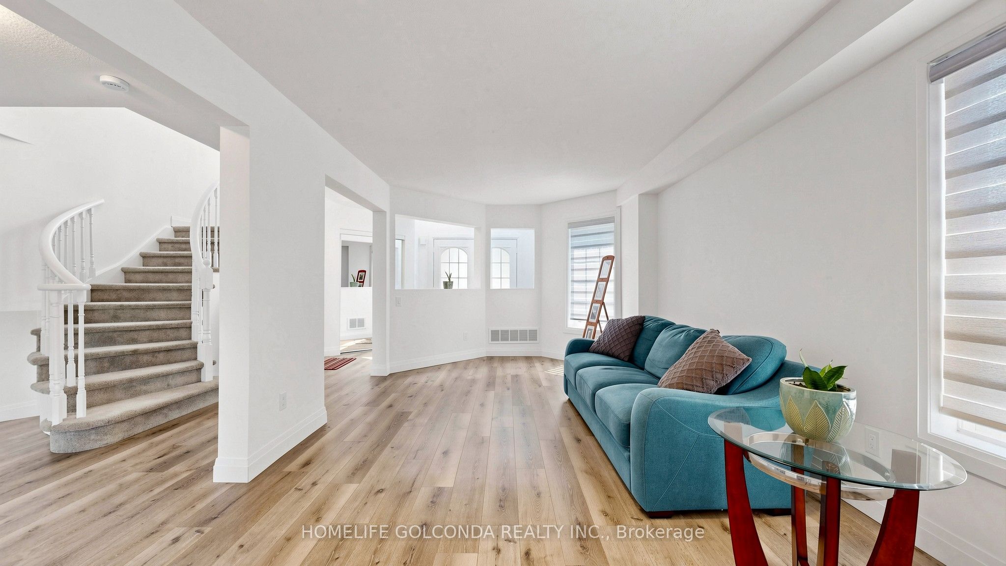 1304 Vincent Crescent Property Photo 4