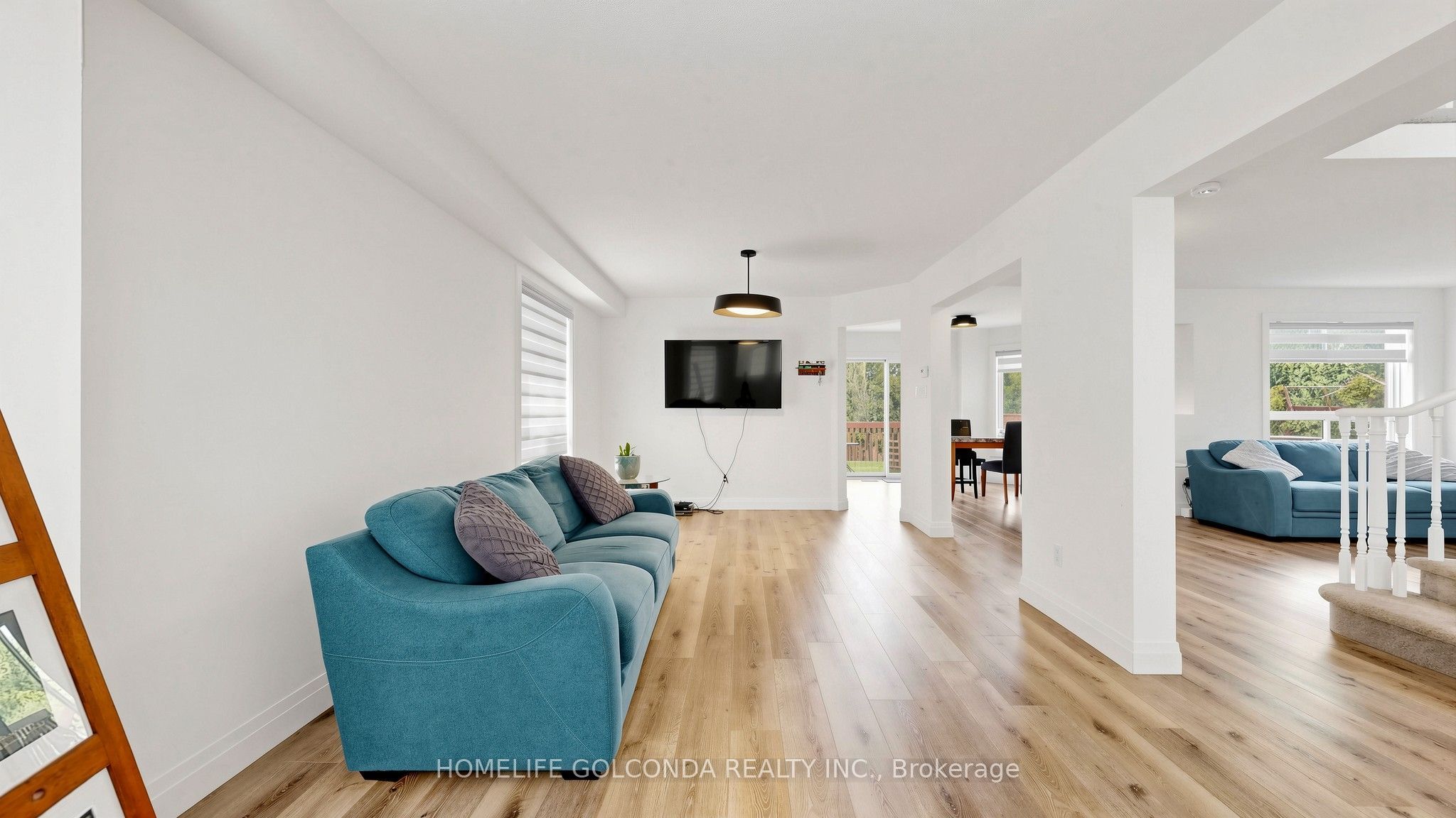 1304 Vincent Crescent Property Photo 5