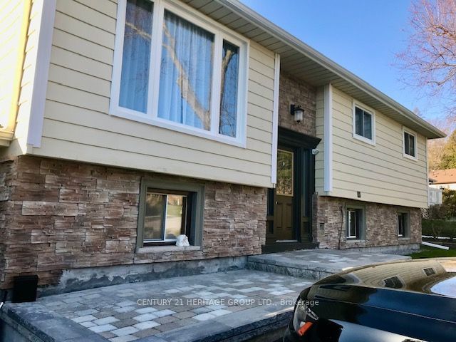 324 Adeline Drive Property Photo 2