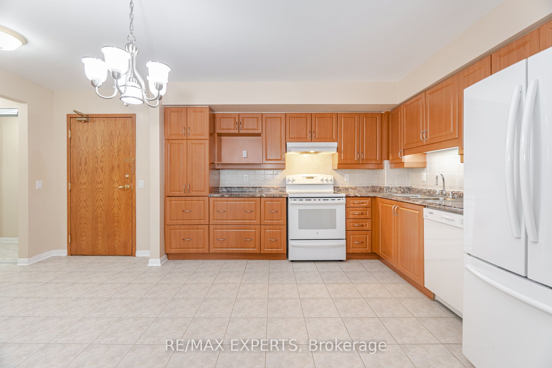 2502 Rutherford Road 216 Property Photo 14