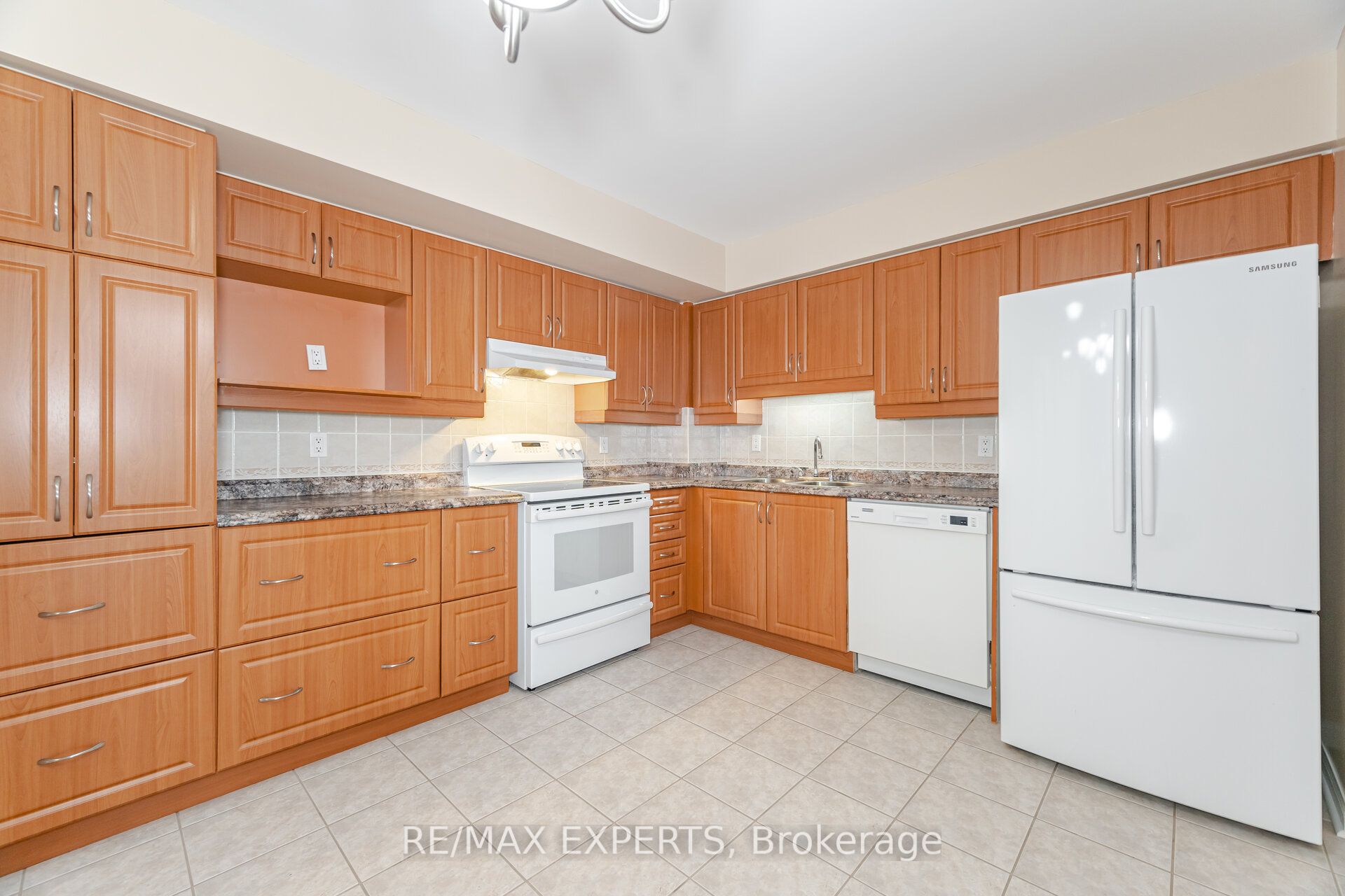 2502 Rutherford Road 216 Property Photo 16
