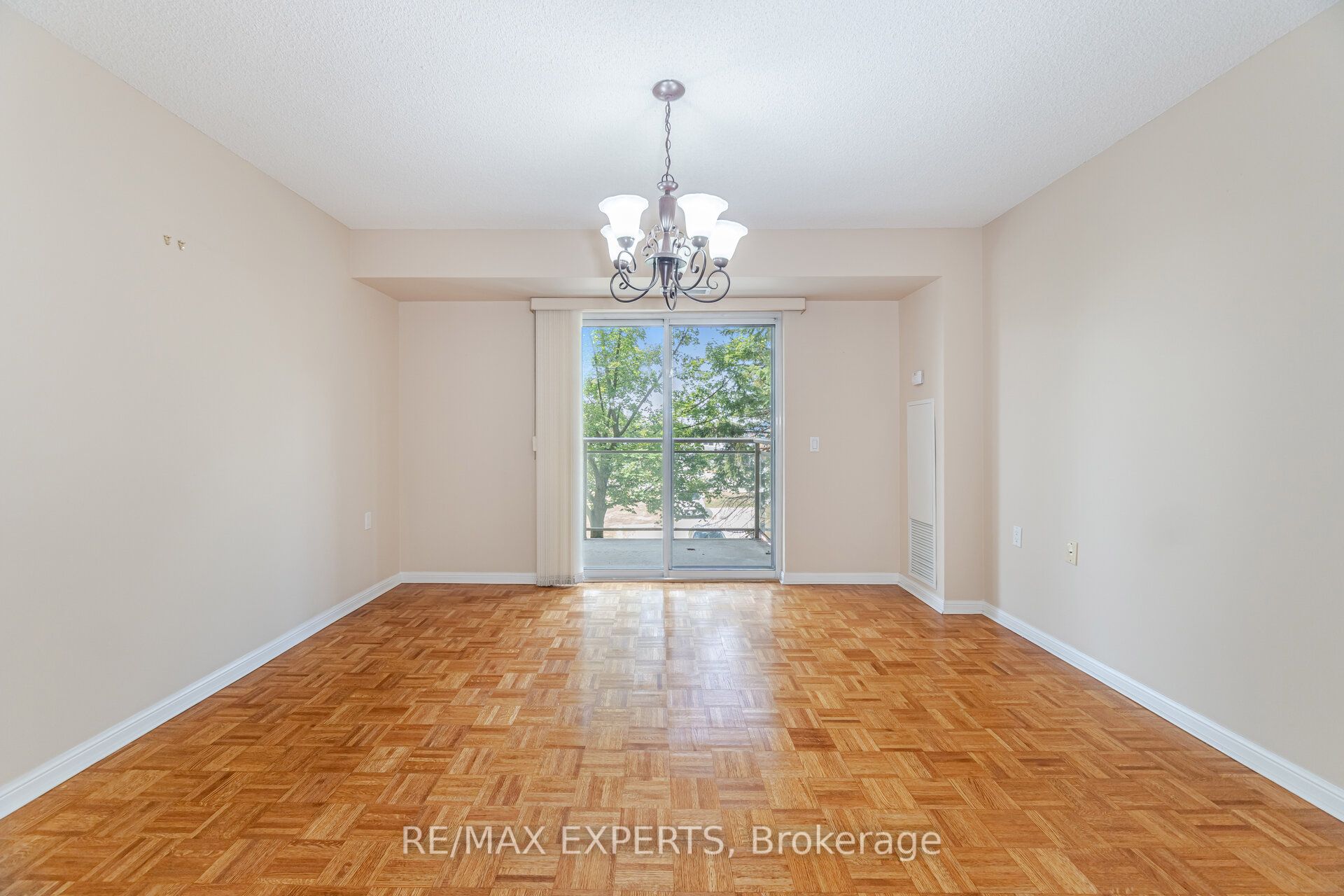 2502 Rutherford Road 216 Property Photo 18